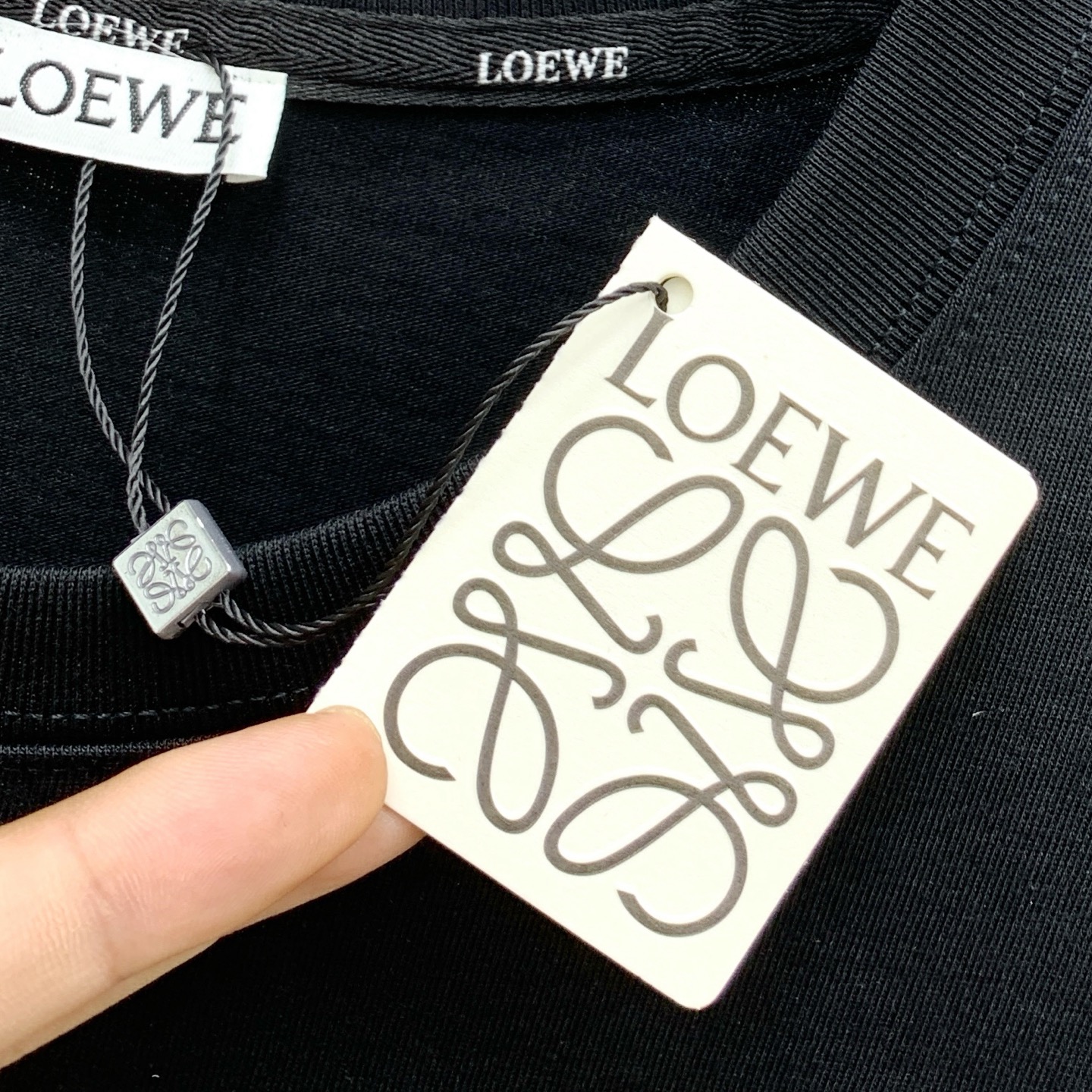 P罗意威2025夏季新款短袖T恤，个性艺术系列全网独家首发 百搭款细节处理完美纯棉面料十分精致 原版面料