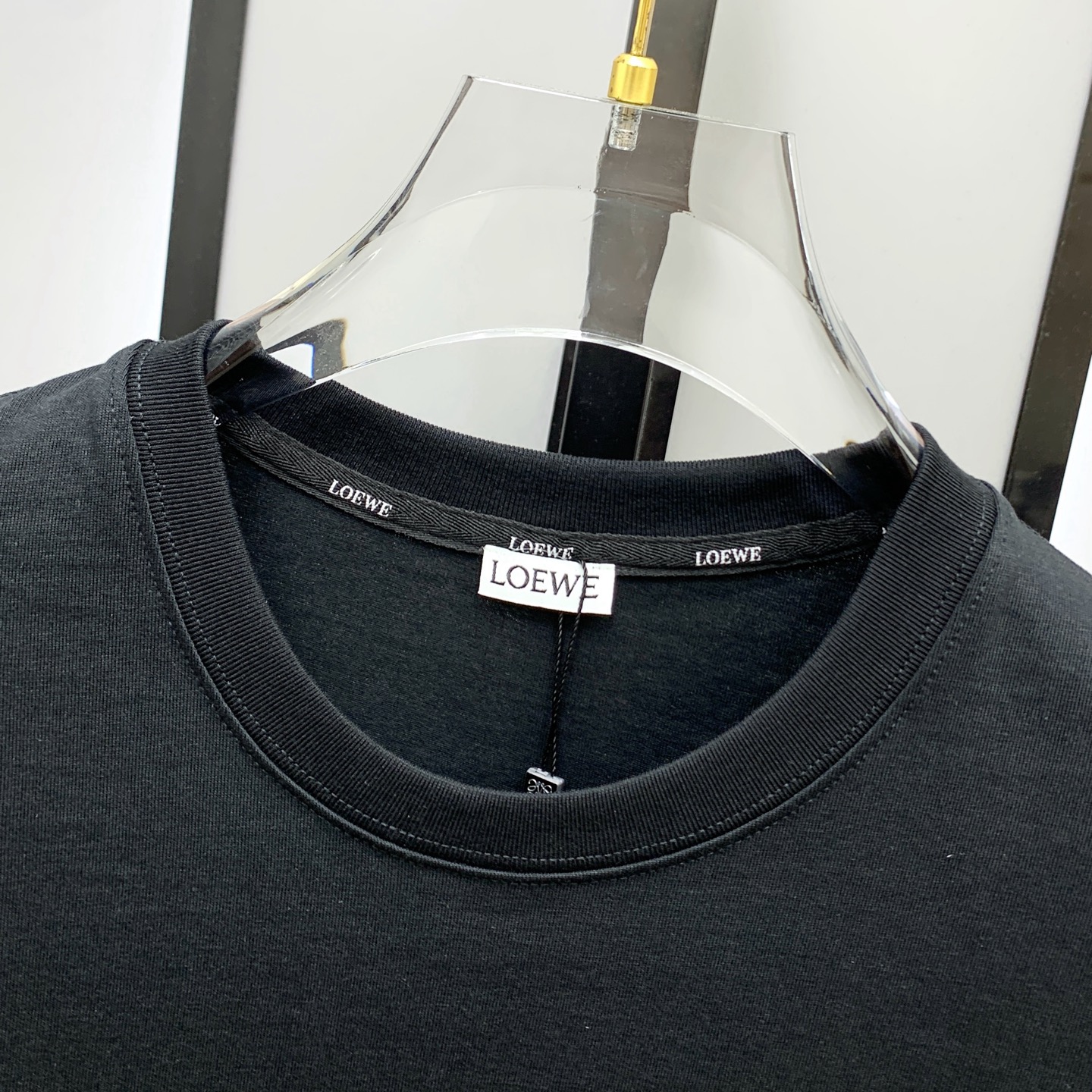 P罗意威2025夏季新款短袖T恤，个性艺术系列全网独家首发 百搭款细节处理完美纯棉面料十分精致 原版面料