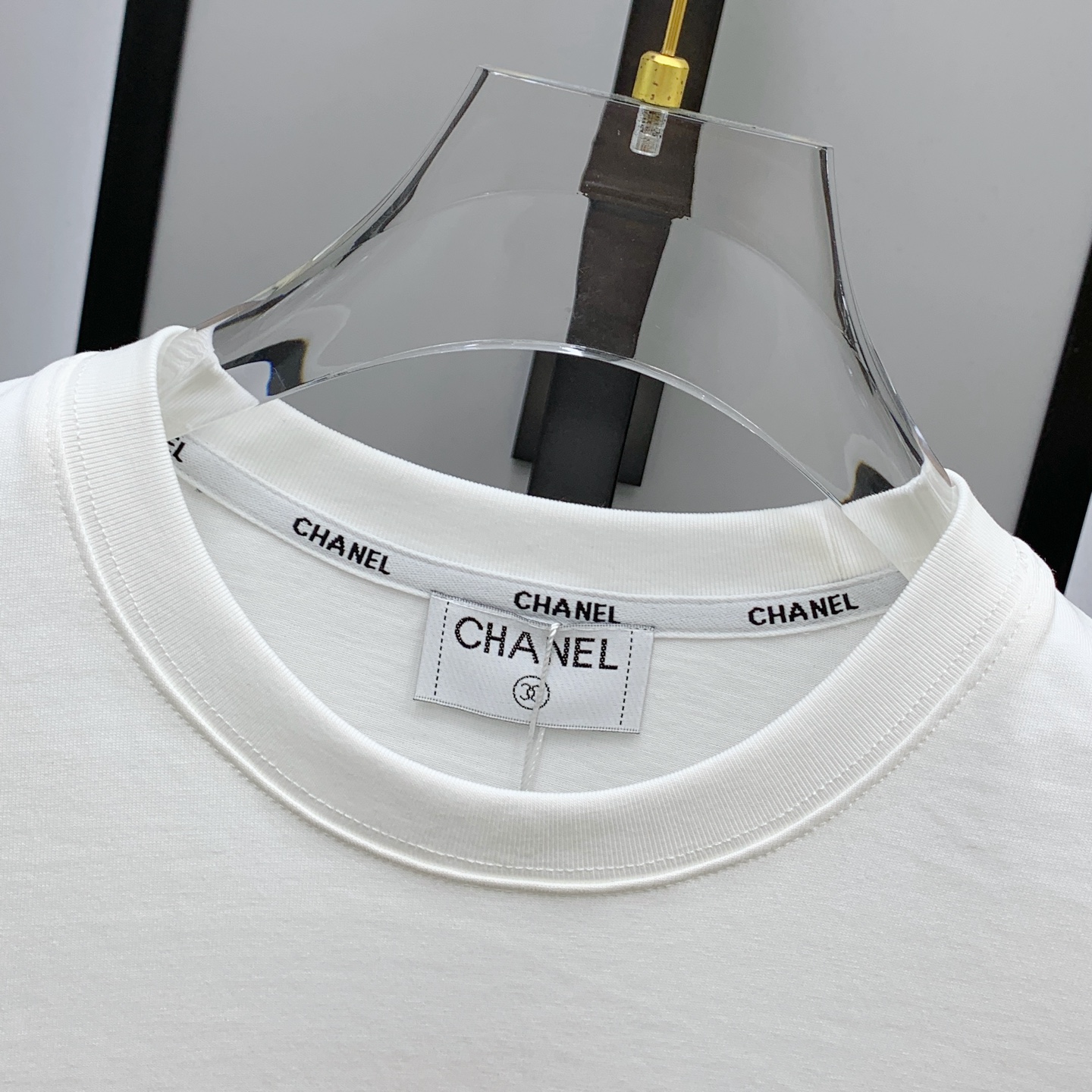 P香奈儿2025夏季新款短袖T恤，个性艺术系列全网独家首发 百搭款细节处理完美纯棉面料十分精致 原版面料