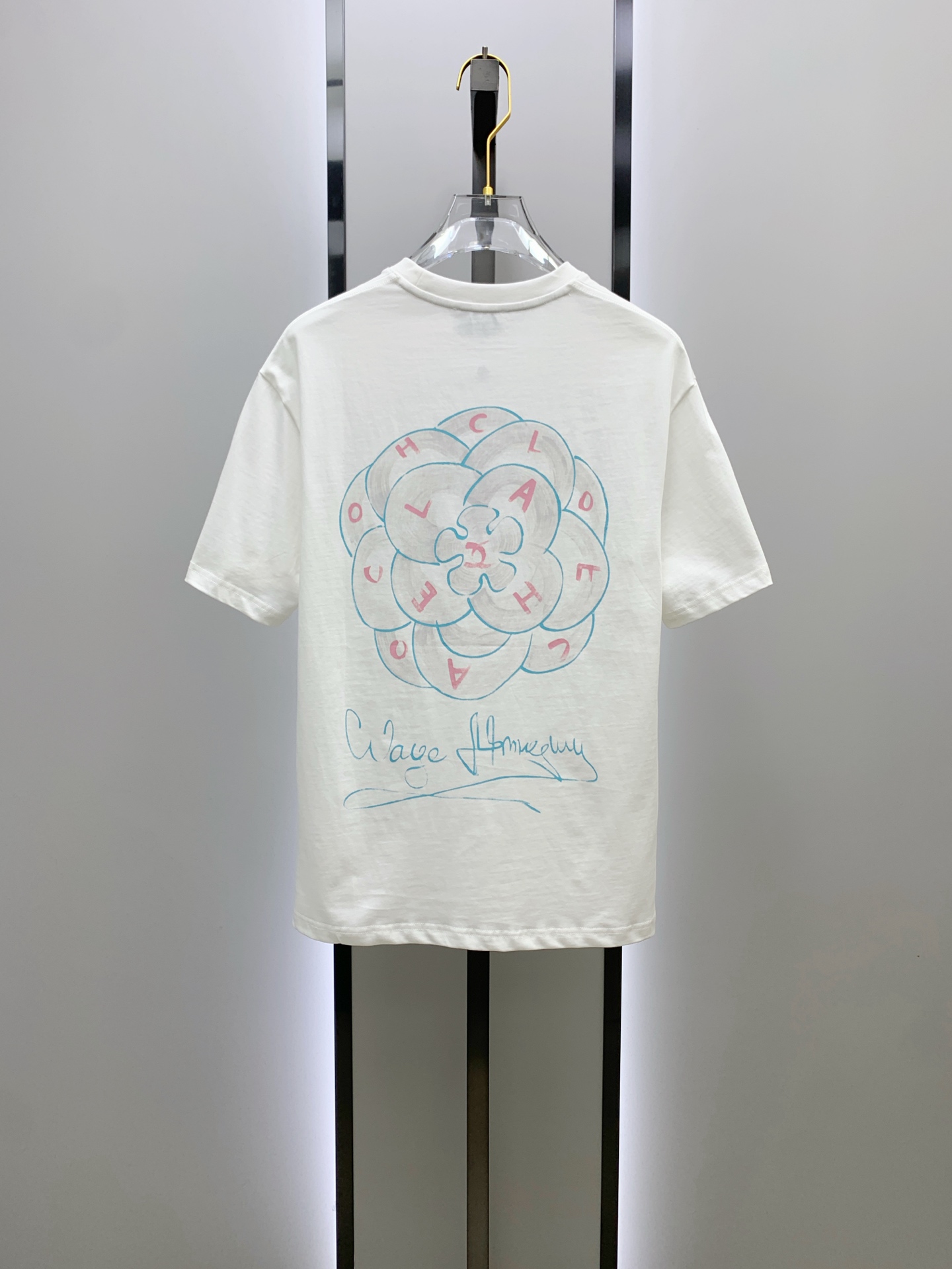 P香奈儿2025夏季新款短袖T恤，个性艺术系列全网独家首发 百搭款细节处理完美纯棉面料十分精致 原版面料