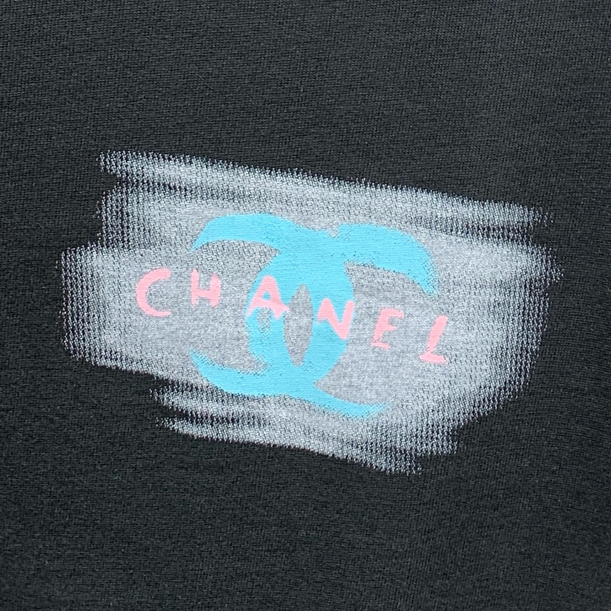 P香奈儿2025夏季新款短袖T恤，个性艺术系列全网独家首发 百搭款细节处理完美纯棉面料十分精致 原版面料