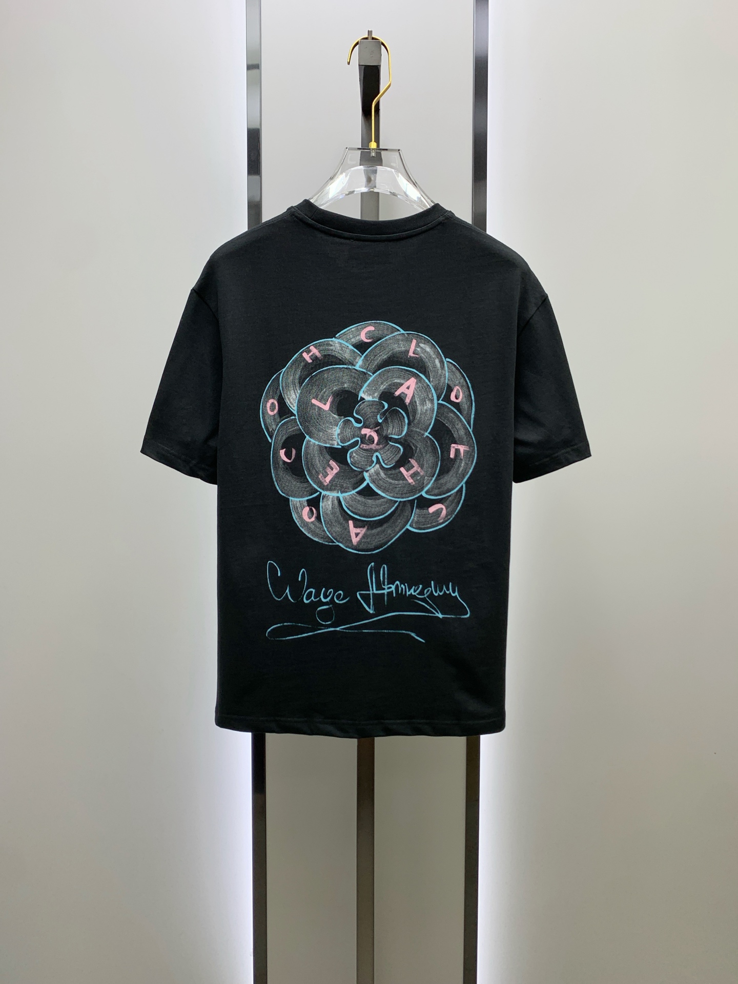 P香奈儿2025夏季新款短袖T恤，个性艺术系列全网独家首发 百搭款细节处理完美纯棉面料十分精致 原版面料