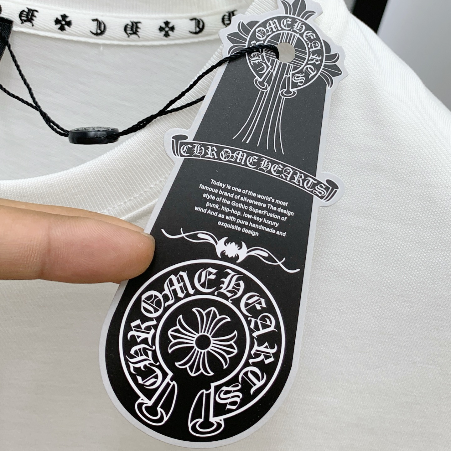 P克罗心2025夏季新款短袖T恤，个性艺术系列全网独家首发 百搭款细节处理完美纯棉面料十分精致 原版面料