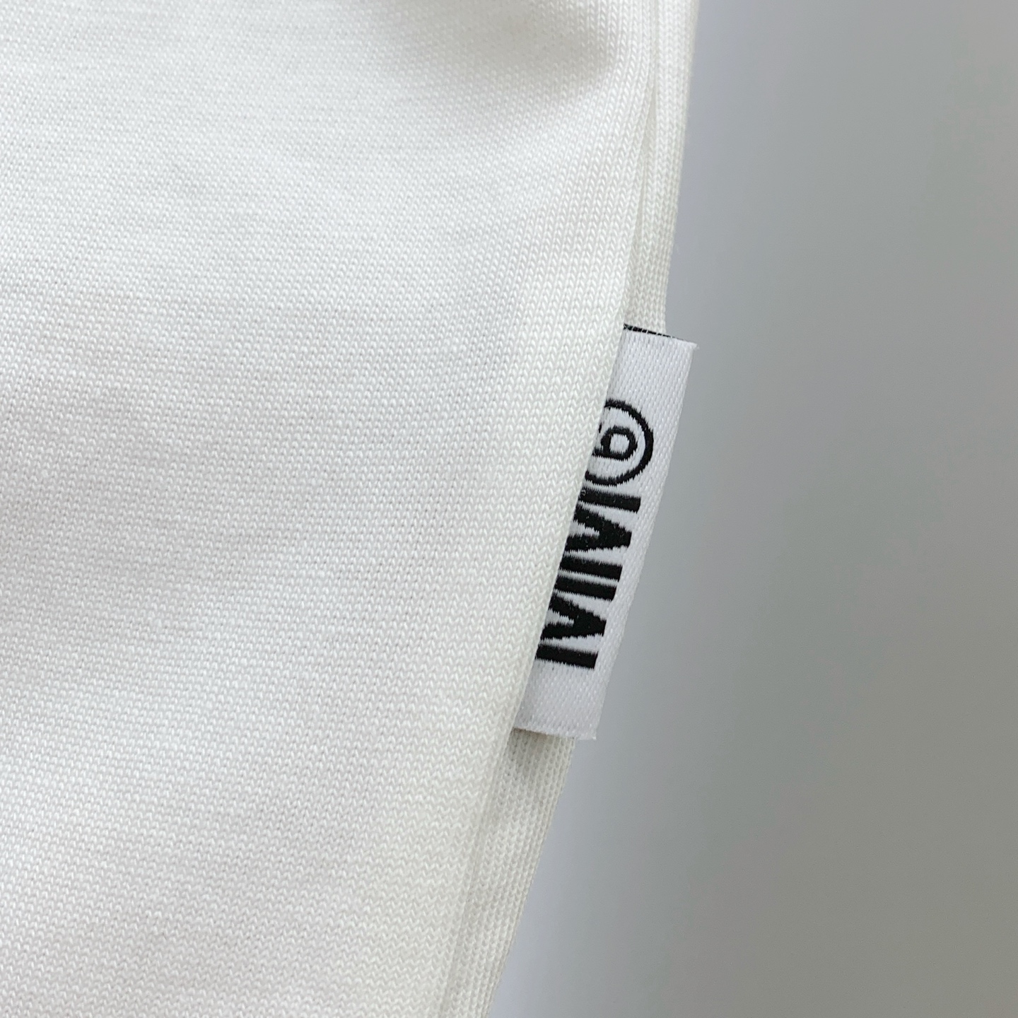 P马吉拉2025夏季新款短袖T恤，个性艺术系列全网独家首发 百搭款细节处理完美纯棉面料十分精致 原版面料