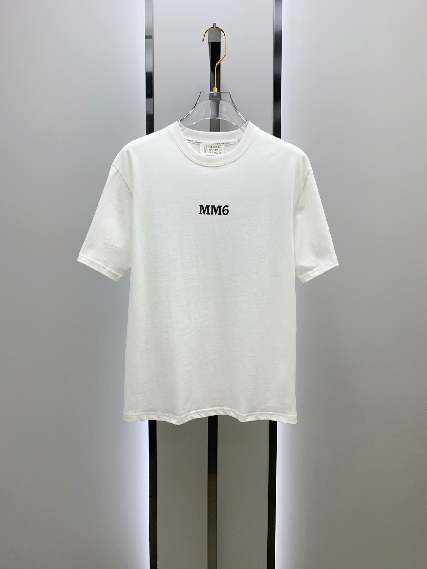 P马吉拉2025夏季新款短袖T恤，个性艺术系列全网独家首发 百搭款细节处理完美纯棉面料十分精致 原版面料