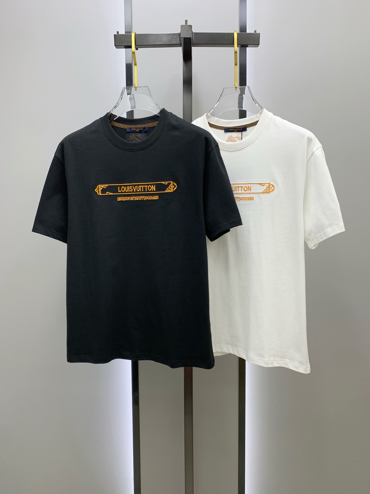 PLV2025夏季新款短袖T恤，个性艺术系列全网独家首发 百搭款细节处理完美纯棉面料十分精致 原版面料 