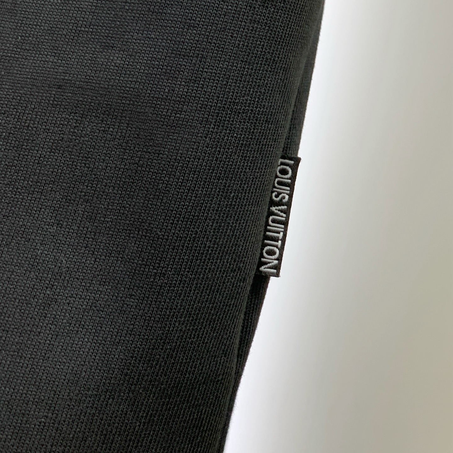 PLV2025夏季新款短袖T恤，个性艺术系列全网独家首发 百搭款细节处理完美纯棉面料十分精致 原版面料 