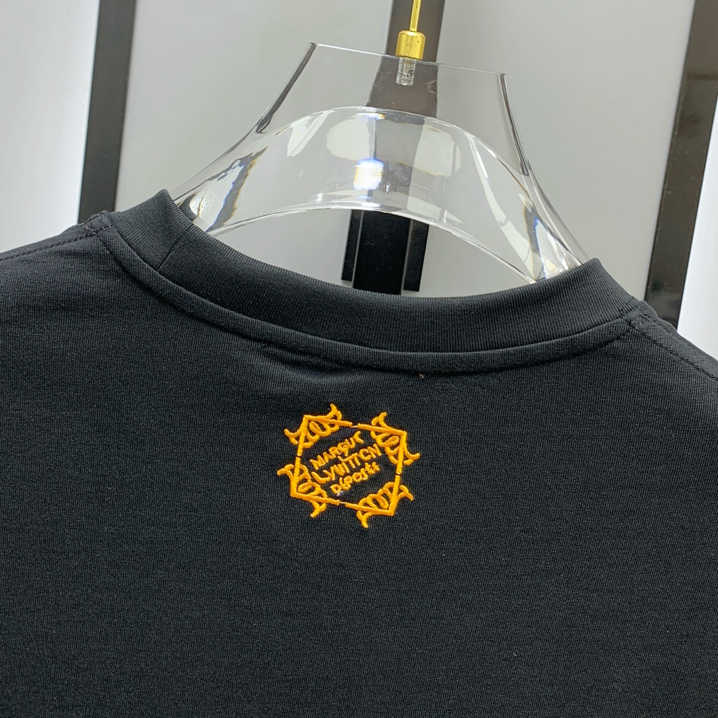 PLV2025夏季新款短袖T恤，个性艺术系列全网独家首发 百搭款细节处理完美纯棉面料十分精致 原版面料 