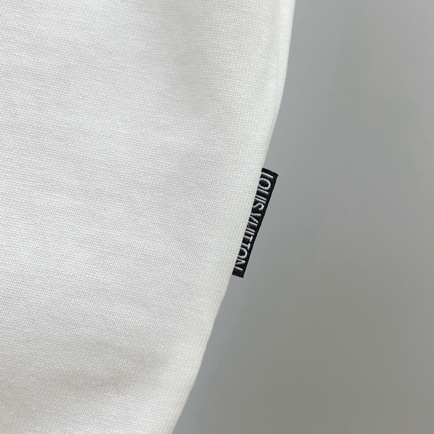 PLV2025夏季新款短袖T恤，个性艺术系列全网独家首发 百搭款细节处理完美纯棉面料十分精致 原版面料 