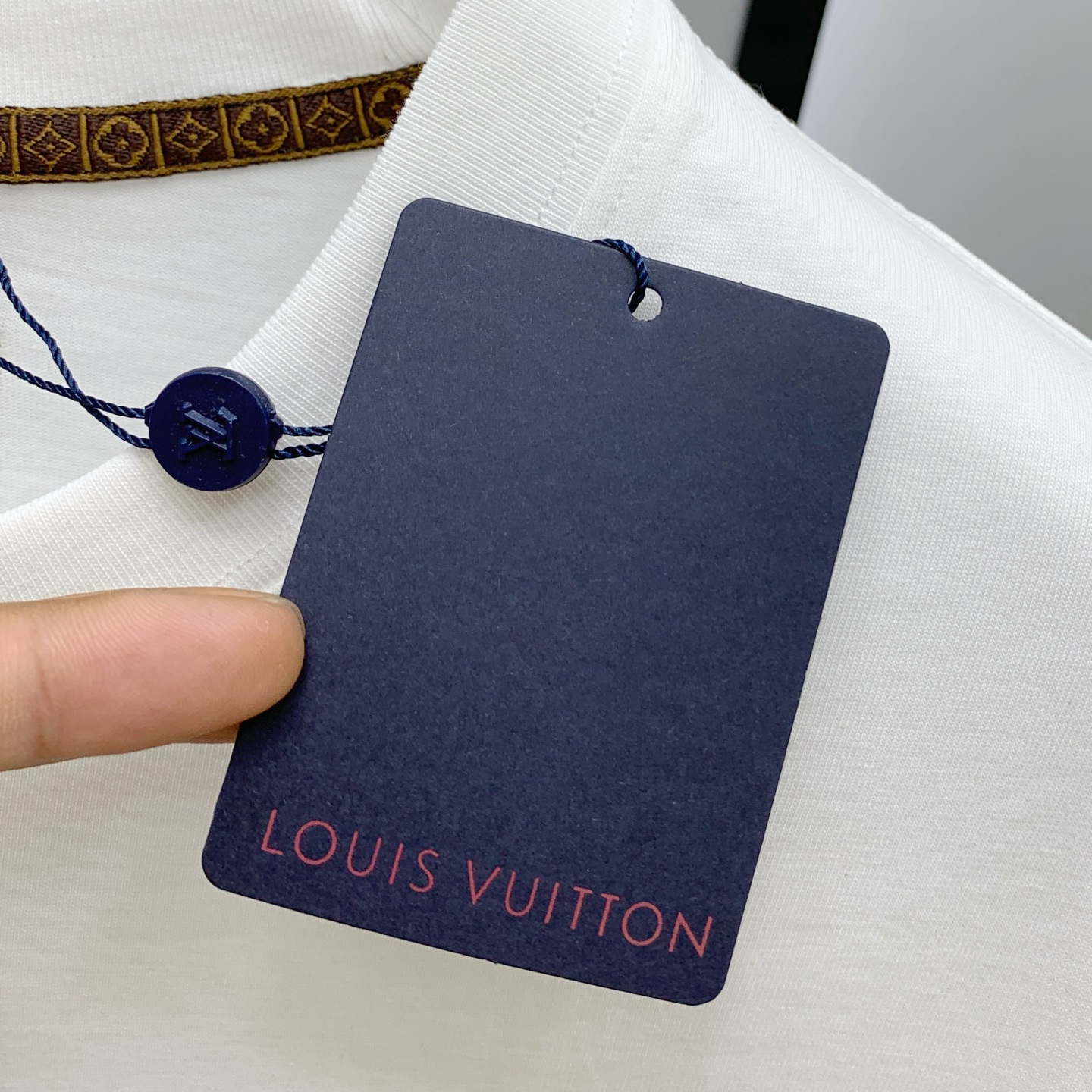 PLV2025夏季新款短袖T恤，个性艺术系列全网独家首发 百搭款细节处理完美纯棉面料十分精致 原版面料 