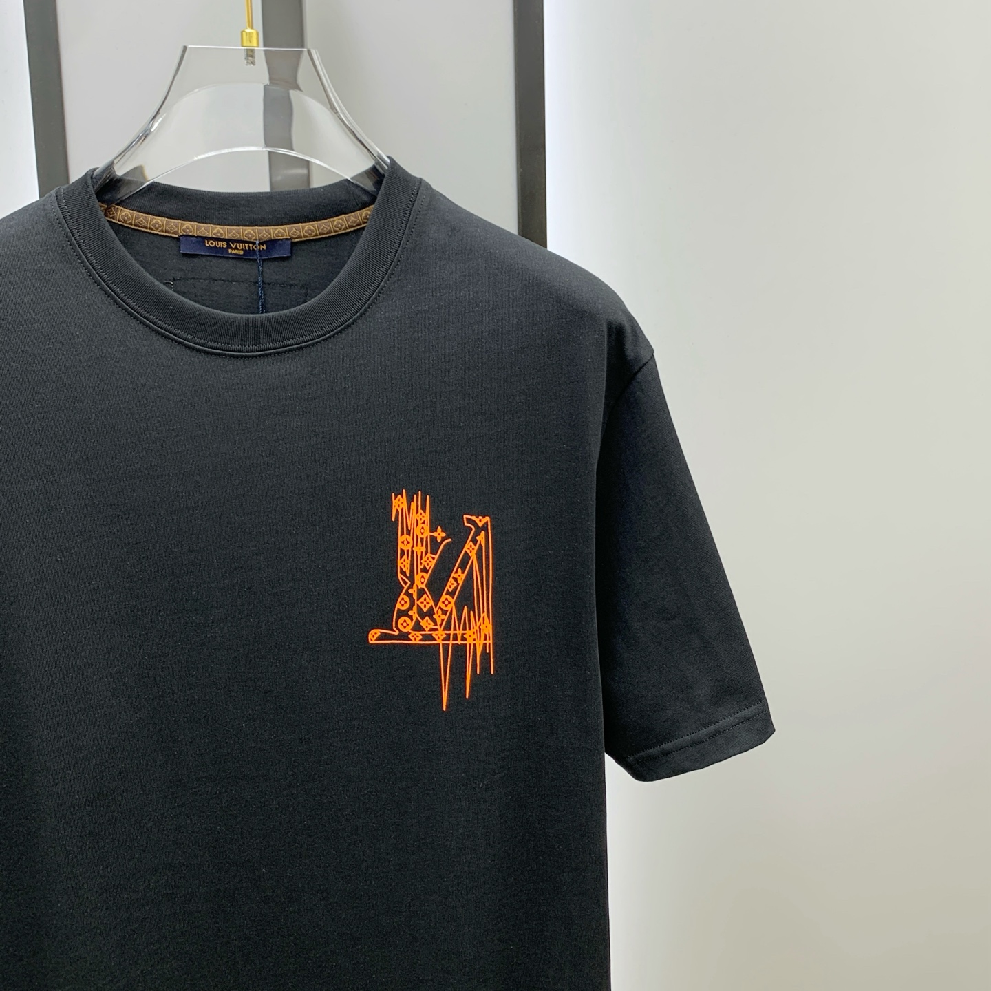 PLV2025夏季新款短袖T恤，个性艺术系列全网独家首发 百搭款细节处理完美纯棉面料十分精致 原版面料 