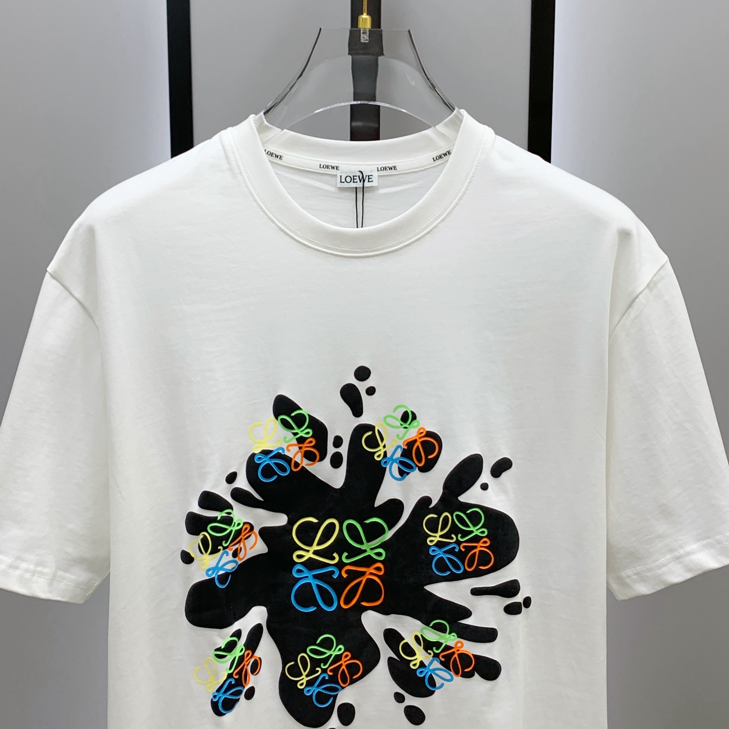 P罗意威2025夏季新款短袖T恤，个性艺术系列全网独家首发 百搭款细节处理完美纯棉面料十分精致 原版面料