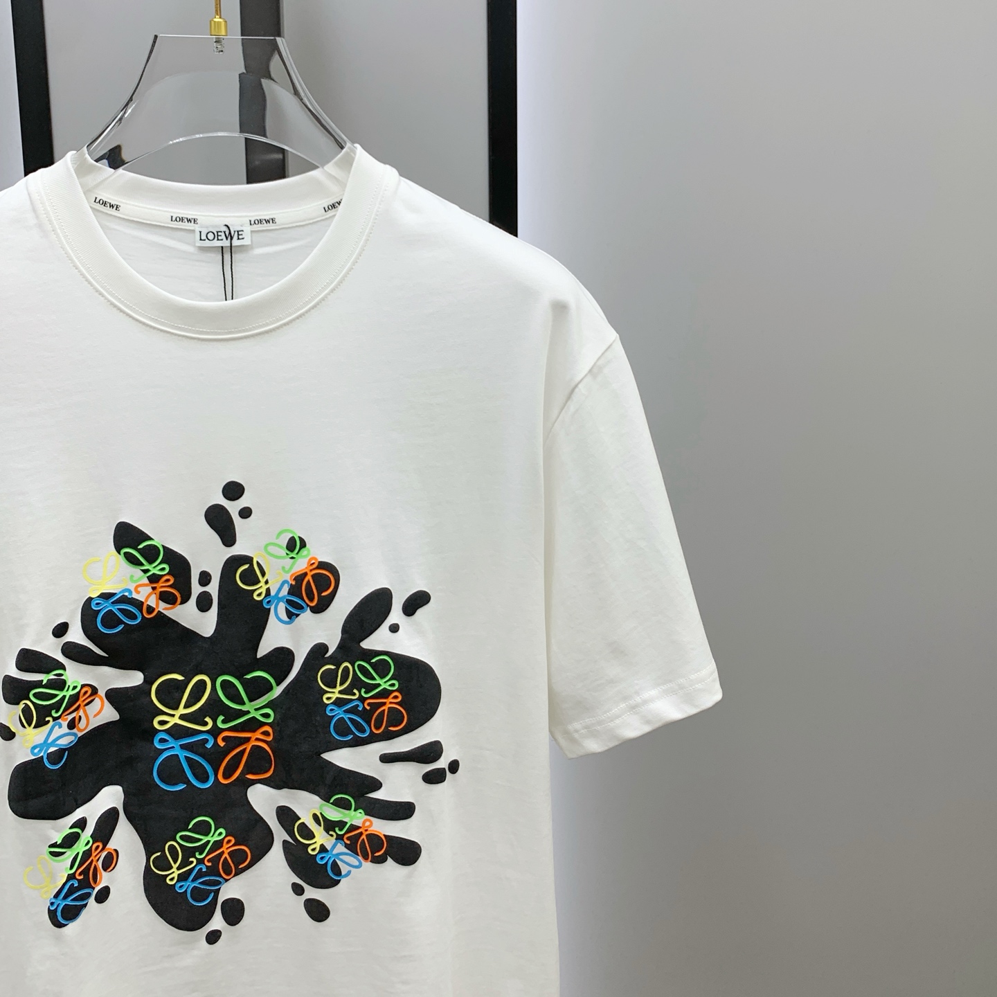 P罗意威2025夏季新款短袖T恤，个性艺术系列全网独家首发 百搭款细节处理完美纯棉面料十分精致 原版面料