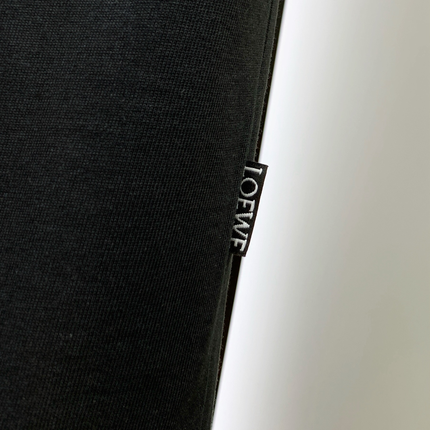 P罗意威2025夏季新款短袖T恤，个性艺术系列全网独家首发 百搭款细节处理完美纯棉面料十分精致 原版面料