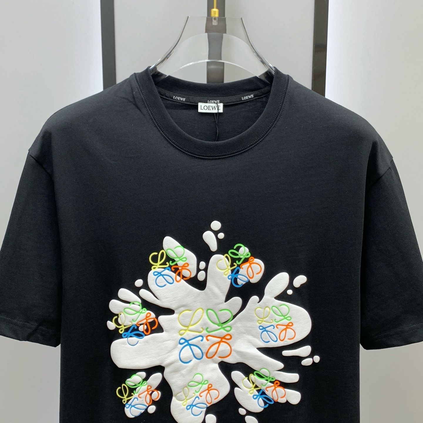 P罗意威2025夏季新款短袖T恤，个性艺术系列全网独家首发 百搭款细节处理完美纯棉面料十分精致 原版面料