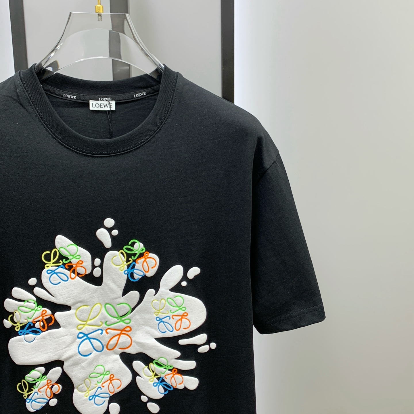 P罗意威2025夏季新款短袖T恤，个性艺术系列全网独家首发 百搭款细节处理完美纯棉面料十分精致 原版面料