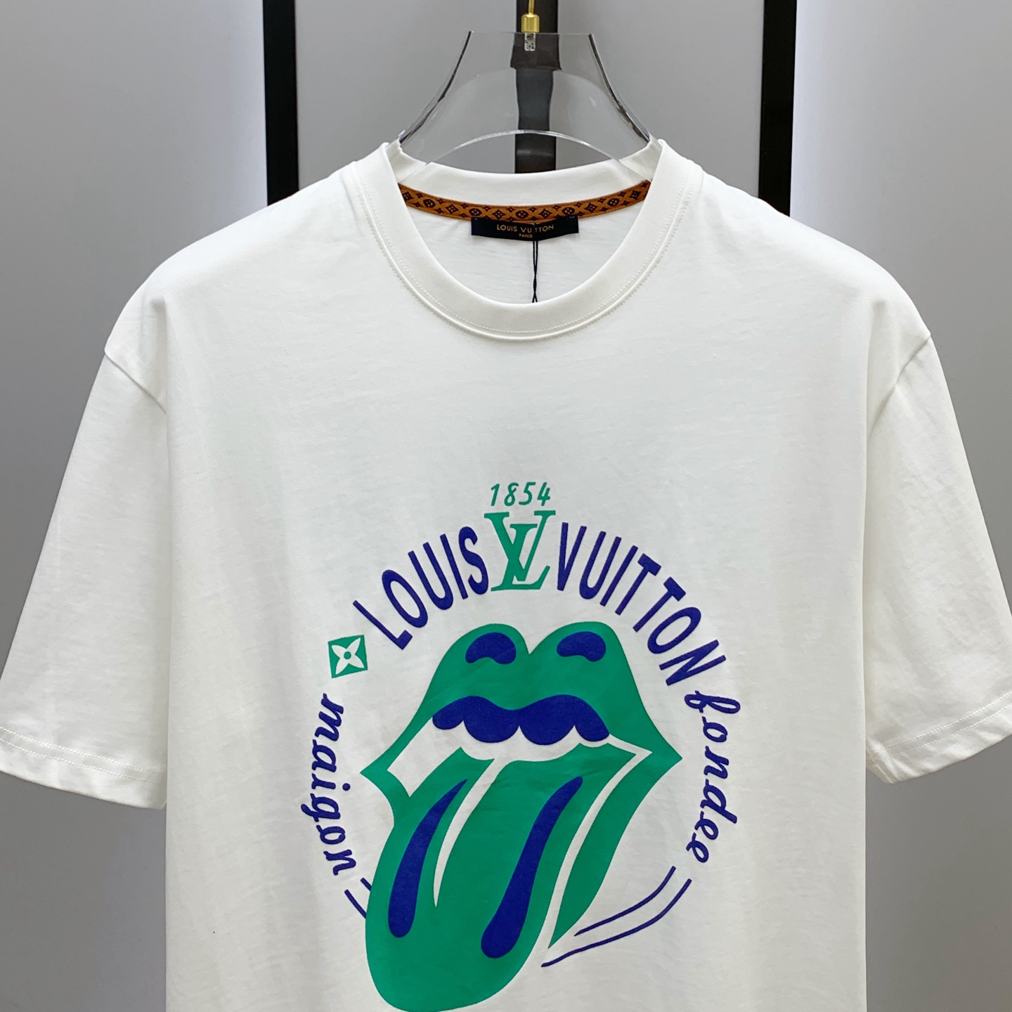 PLV2025夏季新款短袖T恤，个性艺术系列全网独家首发 百搭款细节处理完美纯棉面料十分精致 原版面料 