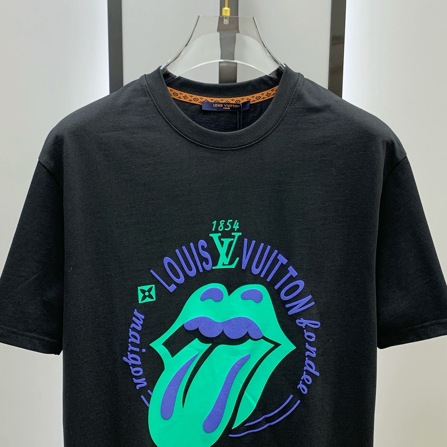 PLV2025夏季新款短袖T恤，个性艺术系列全网独家首发 百搭款细节处理完美纯棉面料十分精致 原版面料 