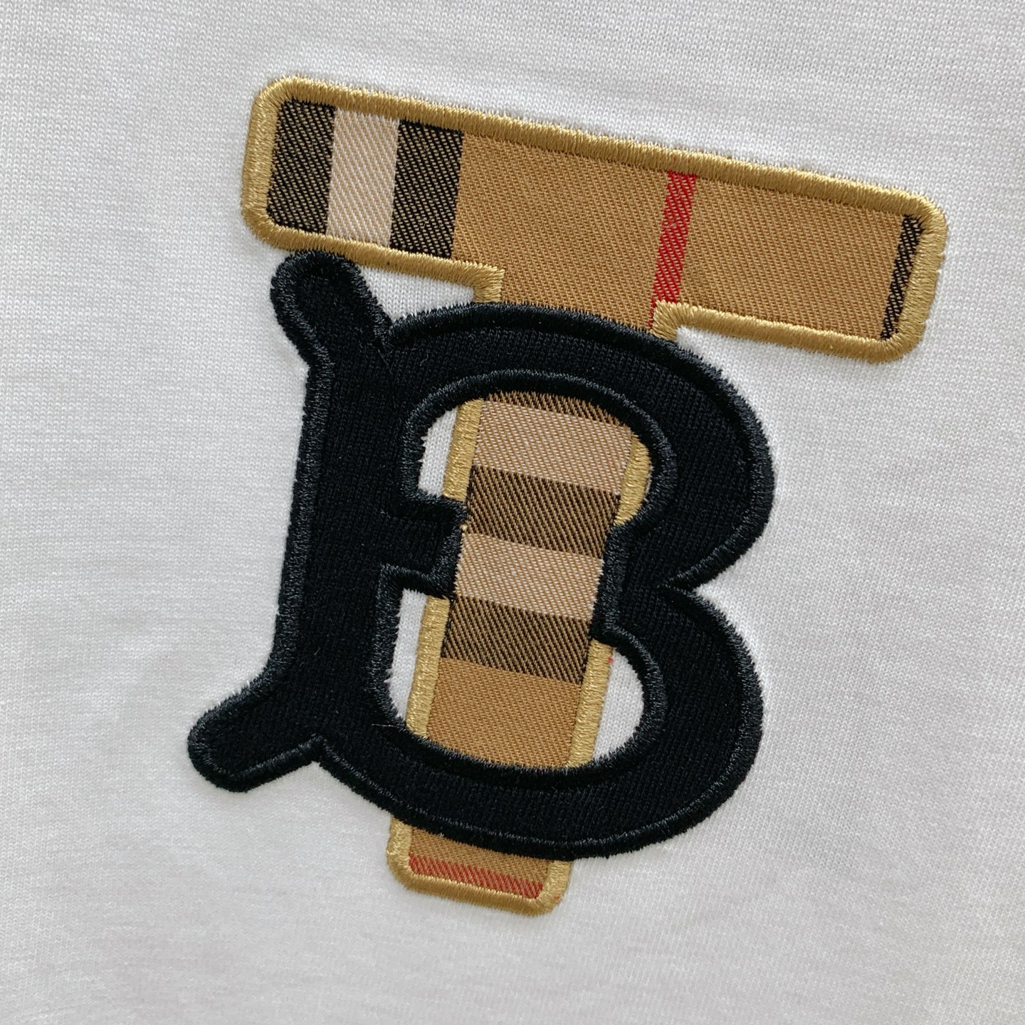 P巴宝莉2025夏季新款短袖T恤，个性艺术系列全网独家首发 百搭款细节处理完美纯棉面料十分精致 原版面料