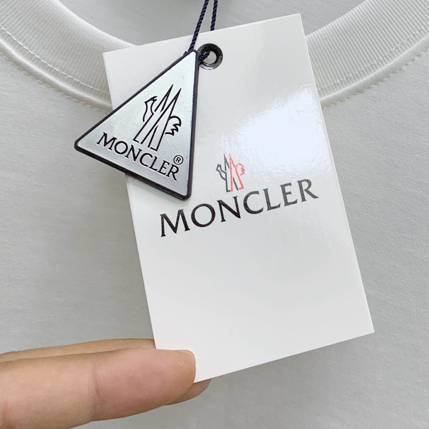 P蒙口2025夏季新款短袖T恤，个性艺术系列全网独家首发 百搭款细节处理完美纯棉面料十分精致 原版面料 