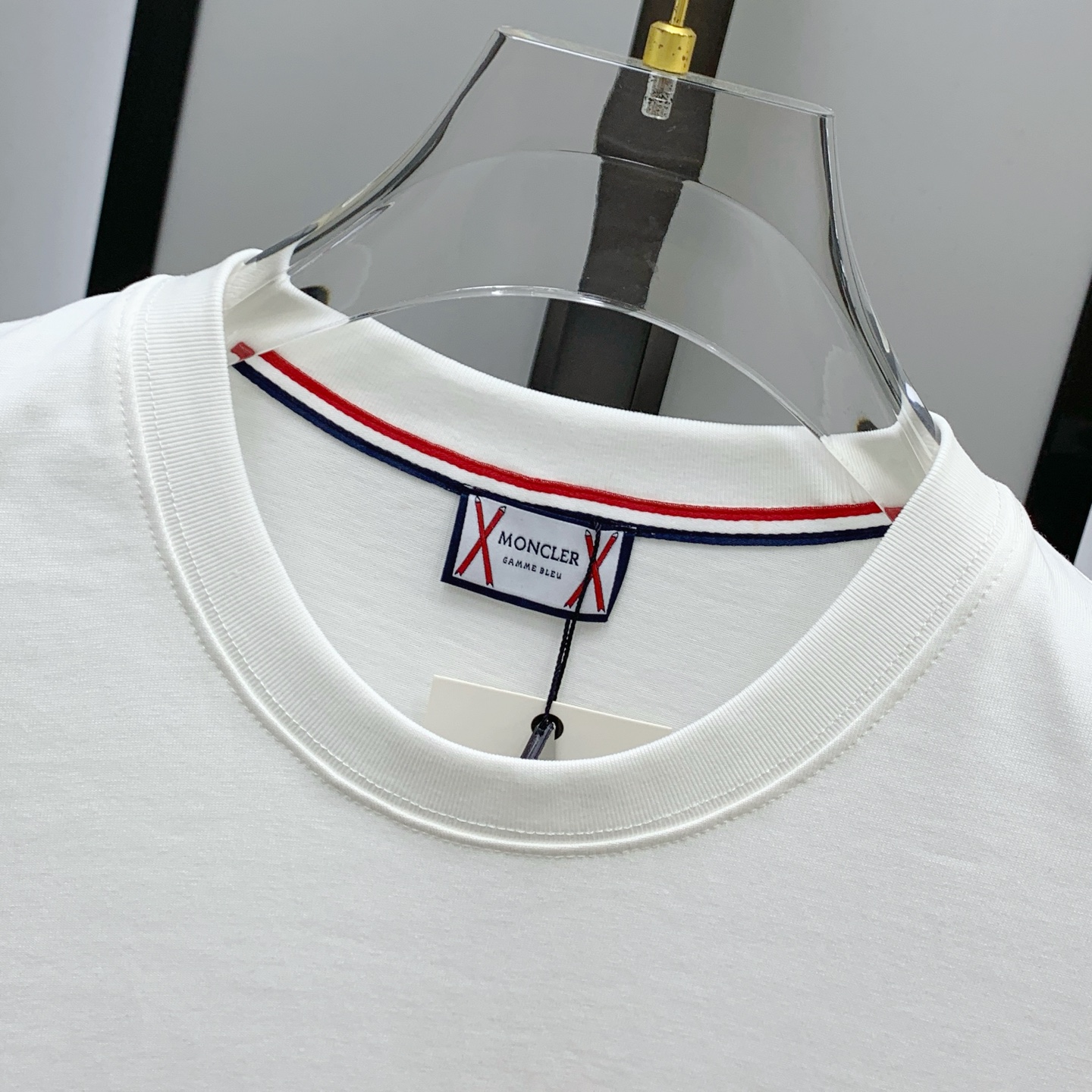 P蒙口2025夏季新款短袖T恤，个性艺术系列全网独家首发 百搭款细节处理完美纯棉面料十分精致 原版面料 