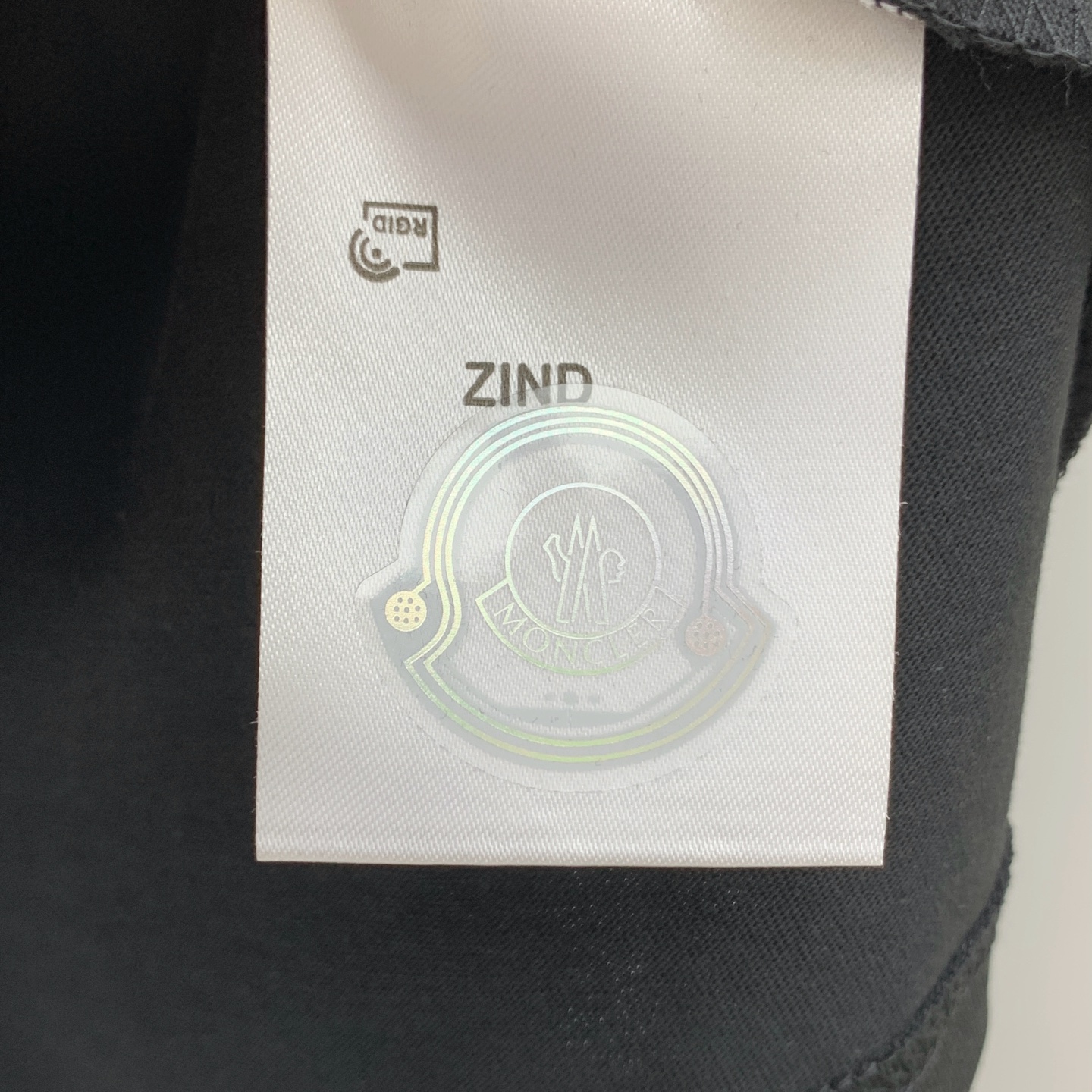 P蒙口2025夏季新款短袖T恤，个性艺术系列全网独家首发 百搭款细节处理完美纯棉面料十分精致 原版面料 