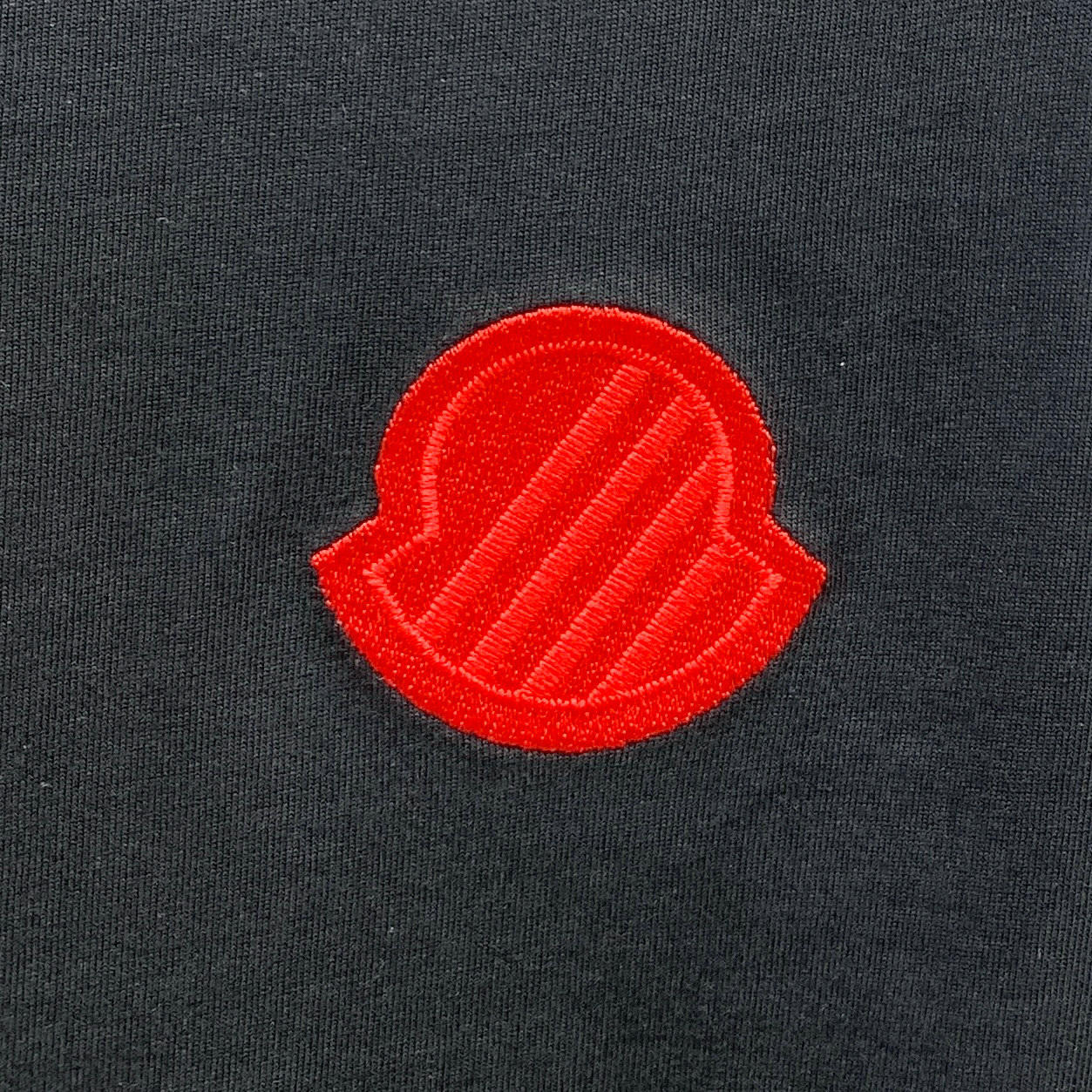 P蒙口2025夏季新款短袖T恤，个性艺术系列全网独家首发 百搭款细节处理完美纯棉面料十分精致 原版面料 