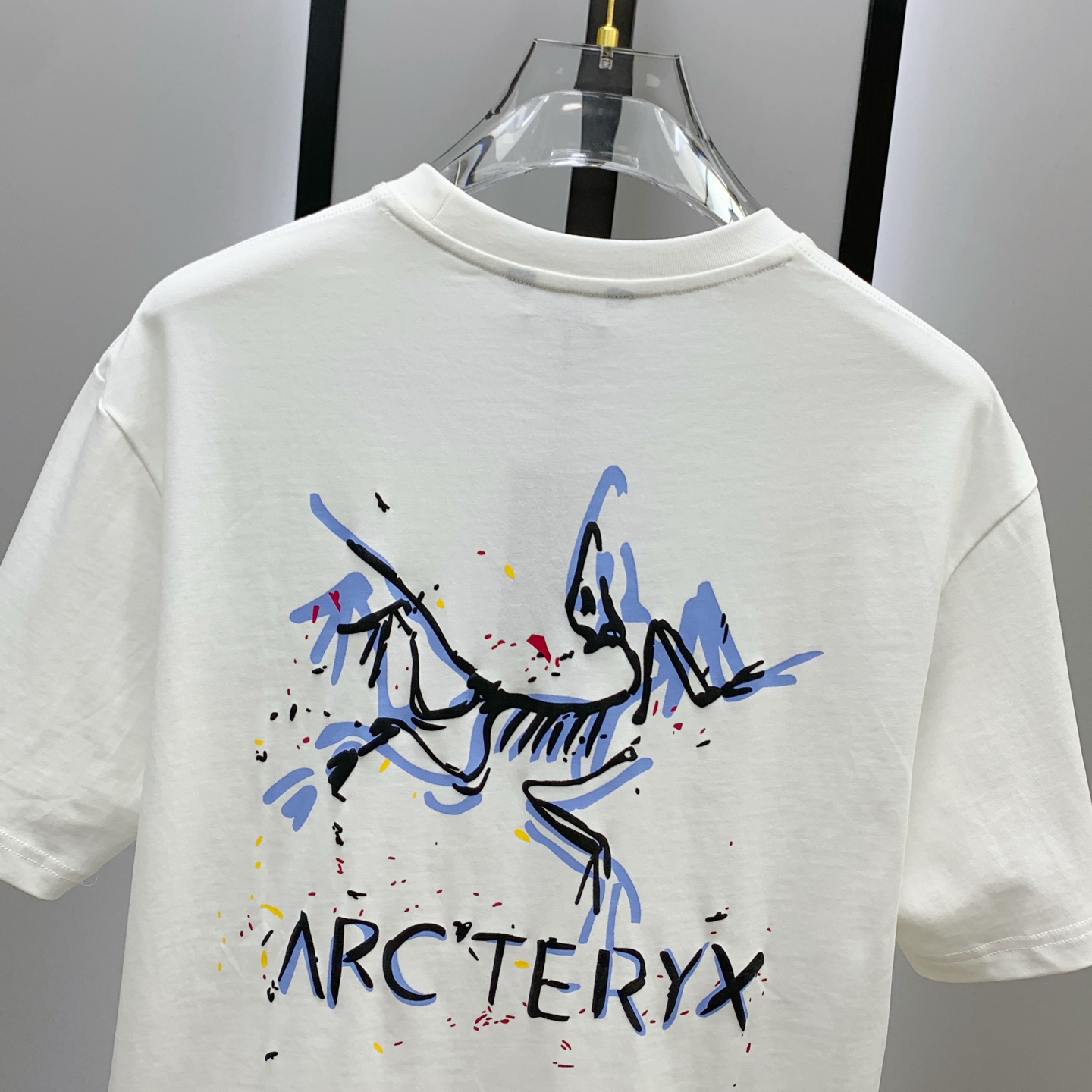 P始祖鸟2025夏季新款短袖T恤，个性艺术系列全网独家首发 百搭款细节处理完美纯棉面料十分精致 原版面料