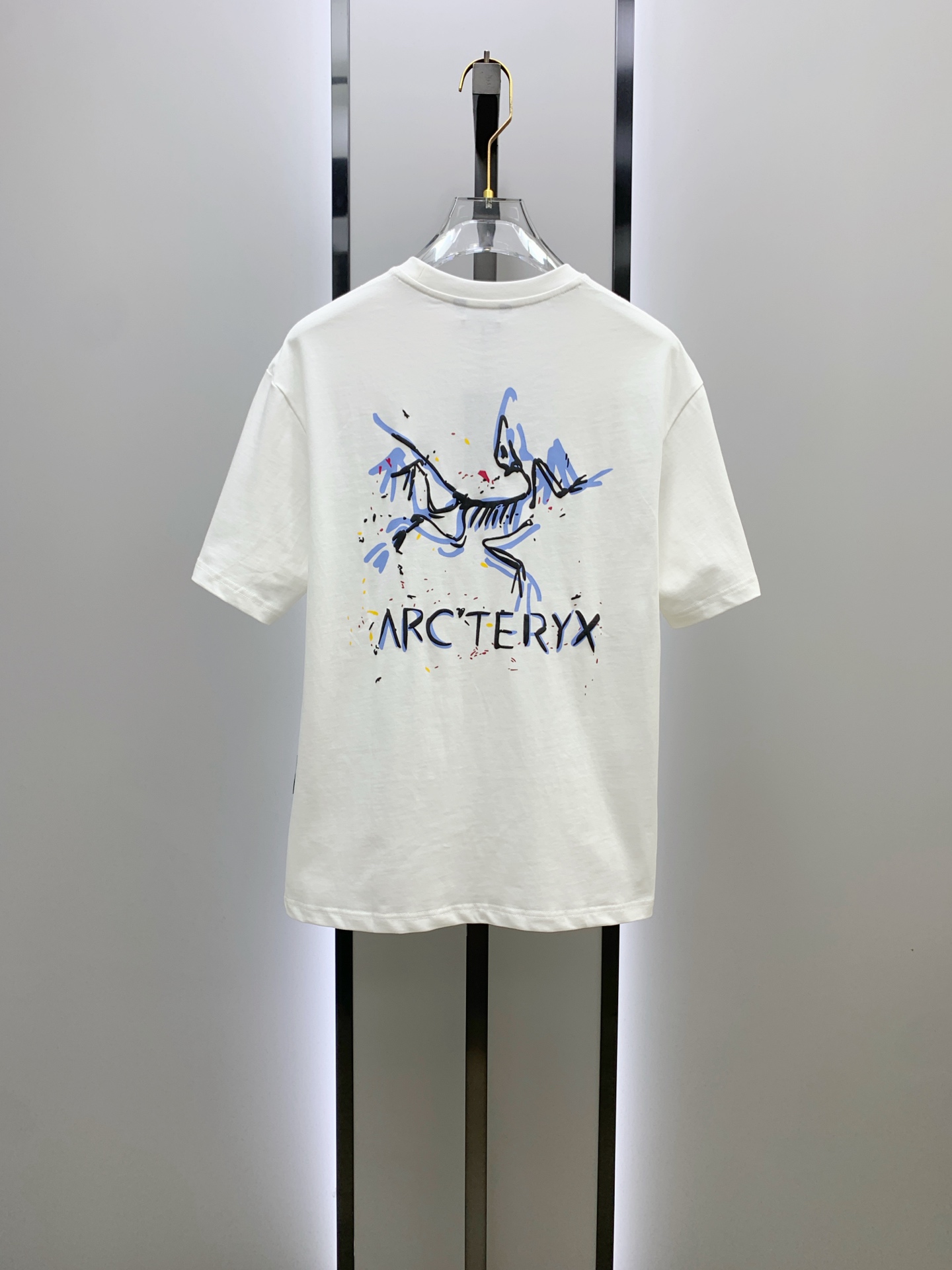 P始祖鸟2025夏季新款短袖T恤，个性艺术系列全网独家首发 百搭款细节处理完美纯棉面料十分精致 原版面料