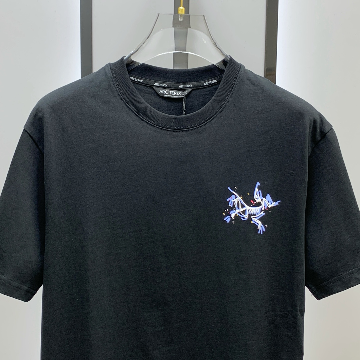 P始祖鸟2025夏季新款短袖T恤，个性艺术系列全网独家首发 百搭款细节处理完美纯棉面料十分精致 原版面料