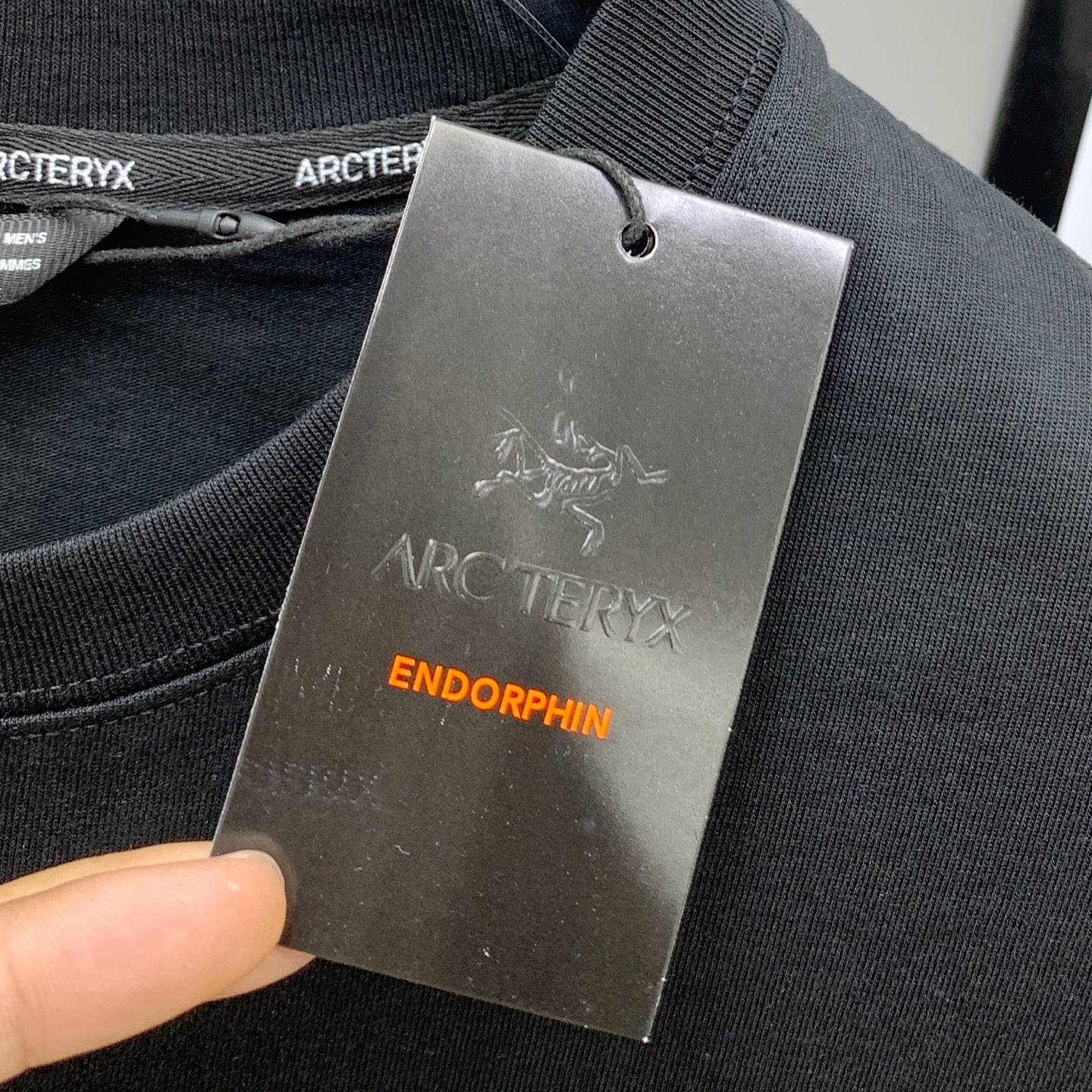 P始祖鸟2025夏季新款短袖T恤，个性艺术系列全网独家首发 百搭款细节处理完美纯棉面料十分精致 原版面料