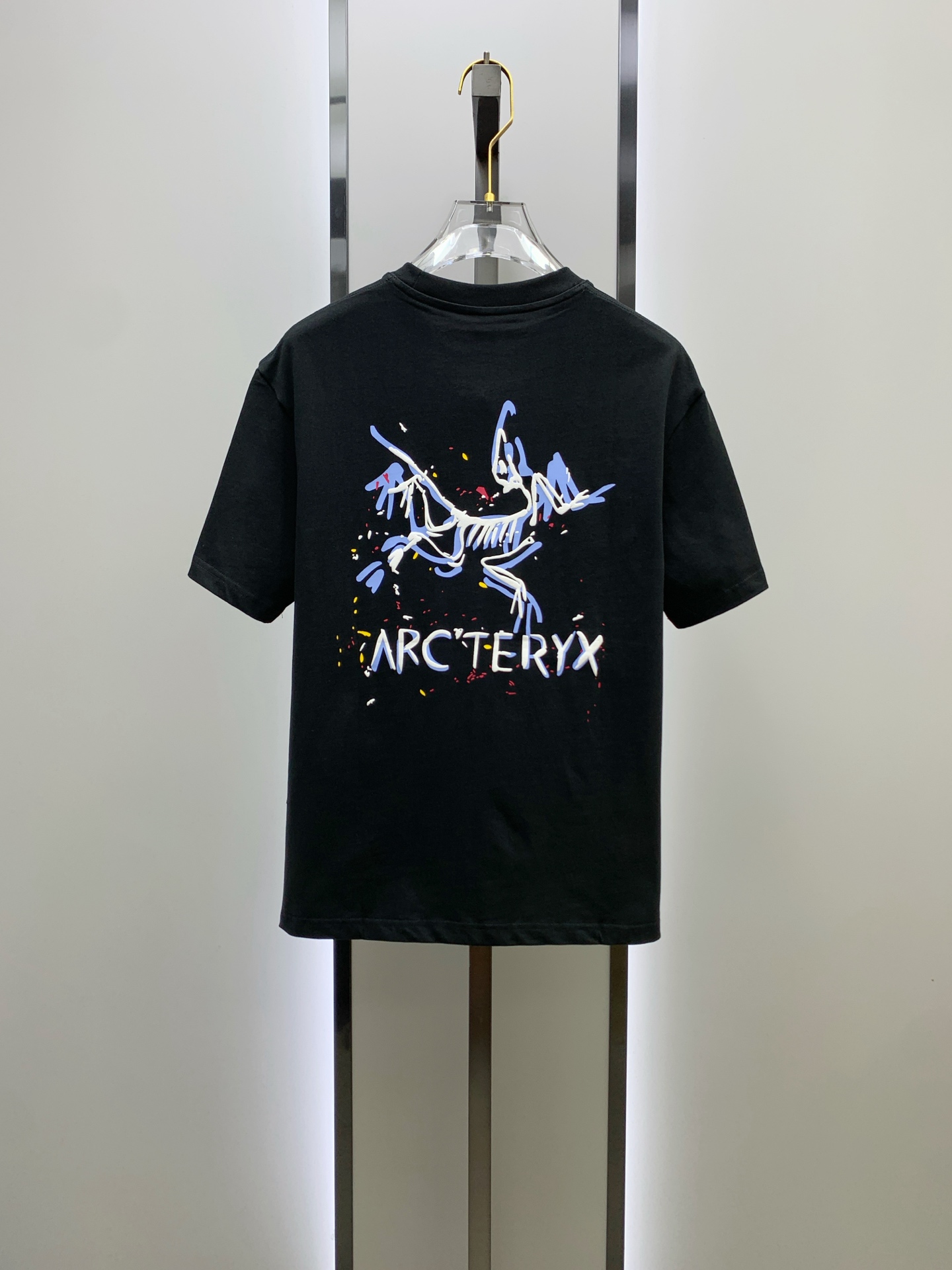 P始祖鸟2025夏季新款短袖T恤，个性艺术系列全网独家首发 百搭款细节处理完美纯棉面料十分精致 原版面料