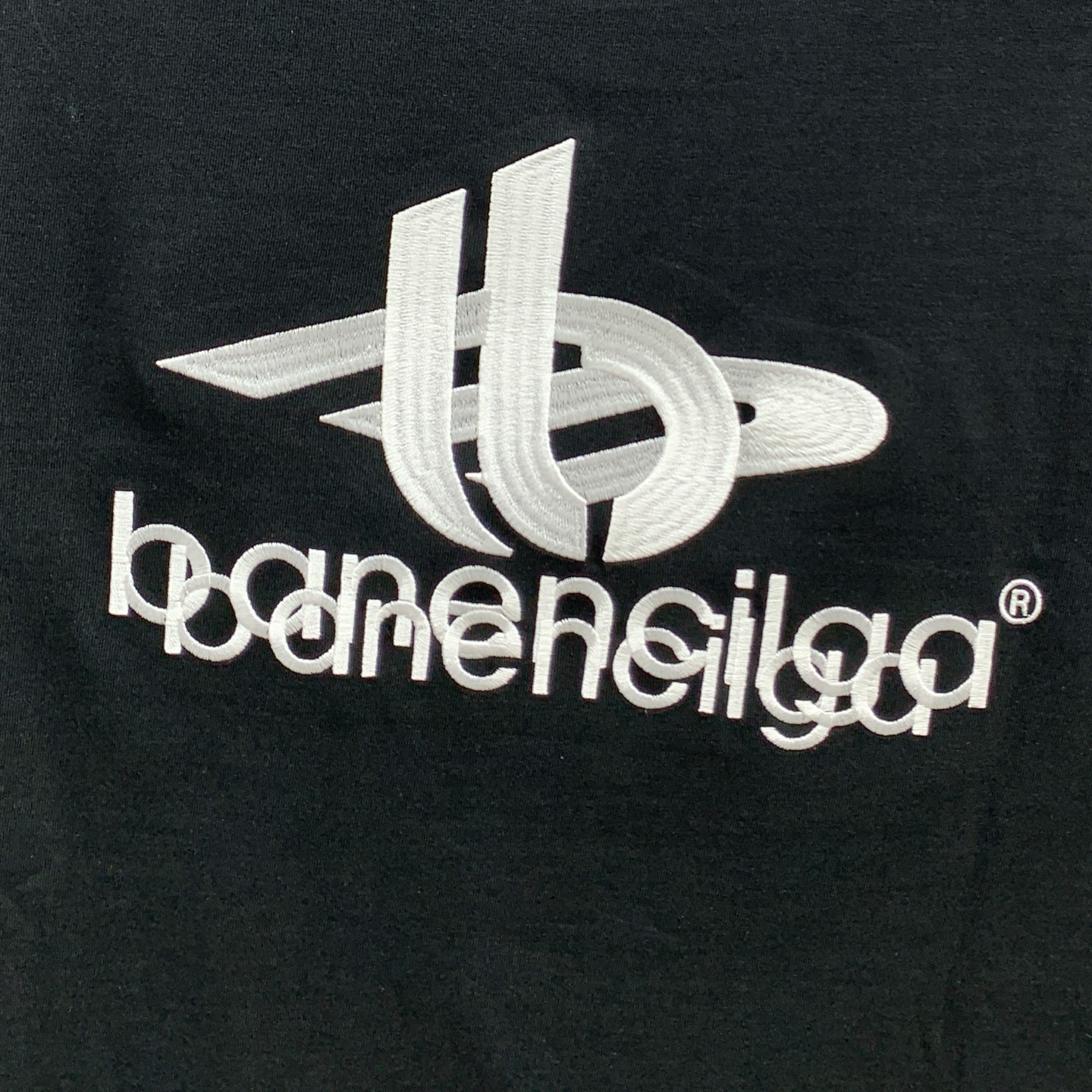 P巴黎世家2025夏季新款短袖T恤，个性艺术系列全网独家首发 百搭款细节处理完美纯棉面料十分精致 原版面