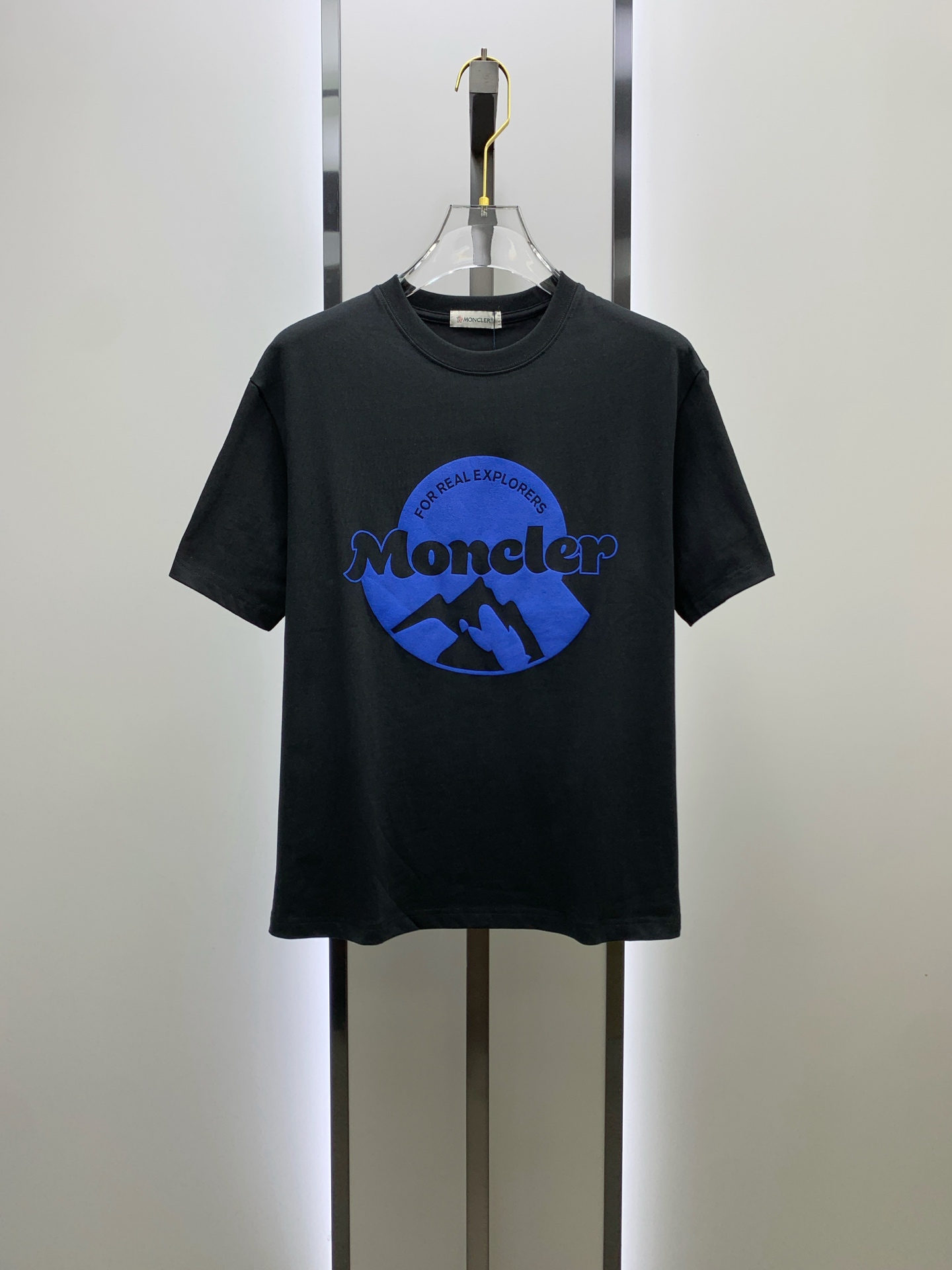 ss蒙口纯棉最新面料经典标识图案logo时尚简约潮流短袖，最顶级的品质专柜原单短袖，顶级制作工艺进口面料