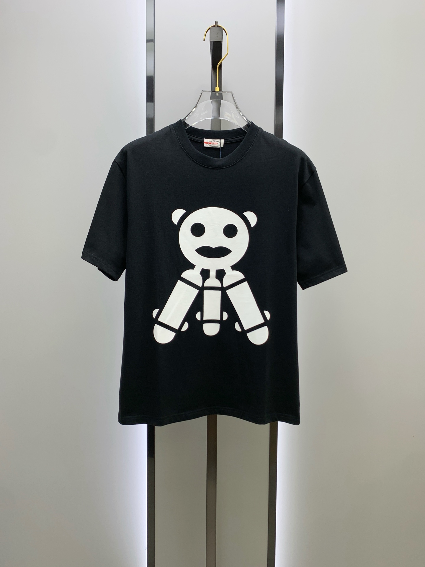 ss普拉达纯棉最新面料经典标识图案logo时尚简约潮流短袖，最顶级的品质专柜原单短袖，顶级制作工艺进口面