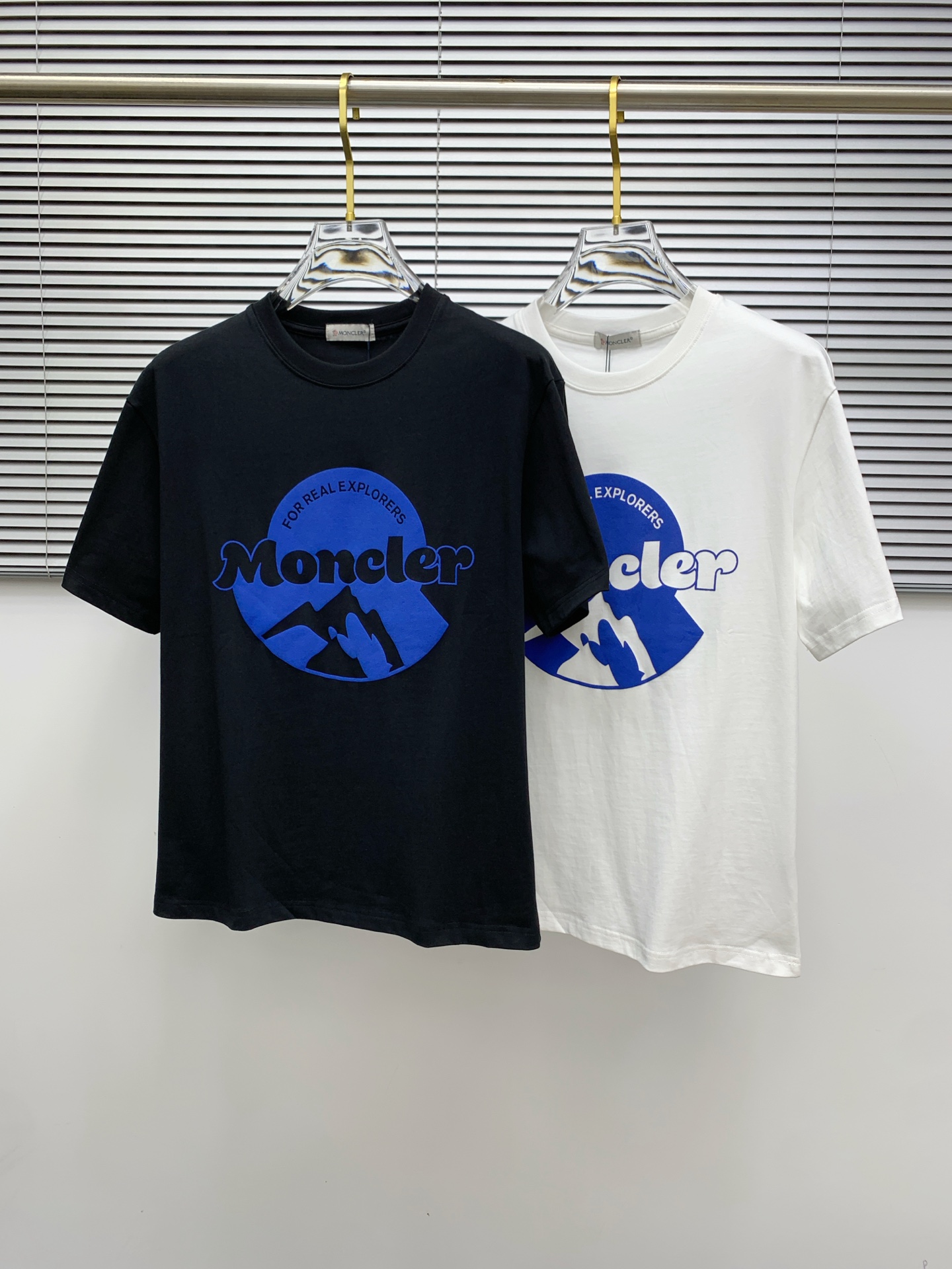 ss蒙口纯棉最新面料经典标识图案logo时尚简约潮流短袖，最顶级的品质专柜原单短袖，顶级制作工艺进口面料