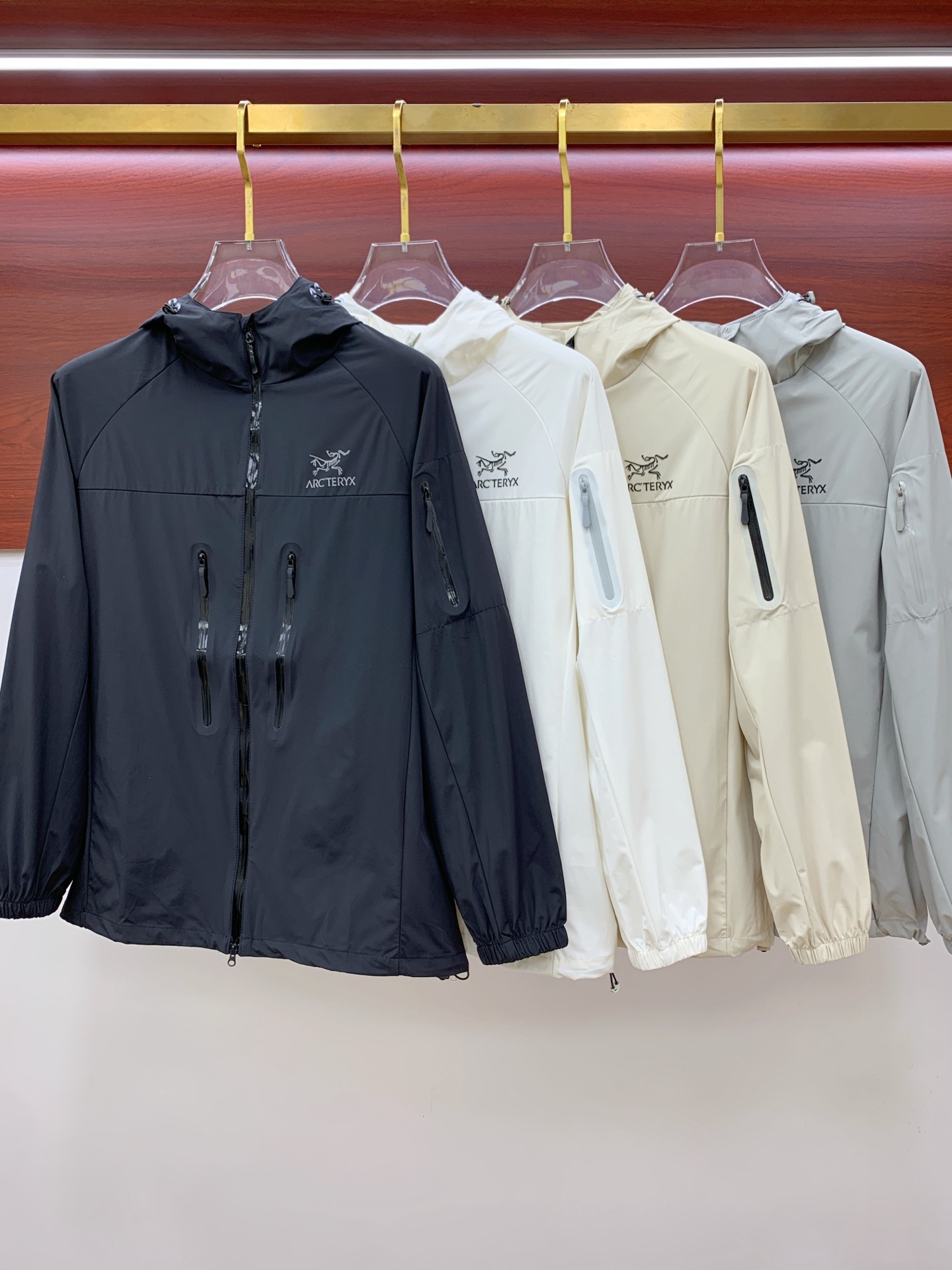 P【新品】始祖鸟渠道精品.2025ss春夏新款运动服夹克防晒服外套!防晒衣经典之余增添了与时俱进的时尚感