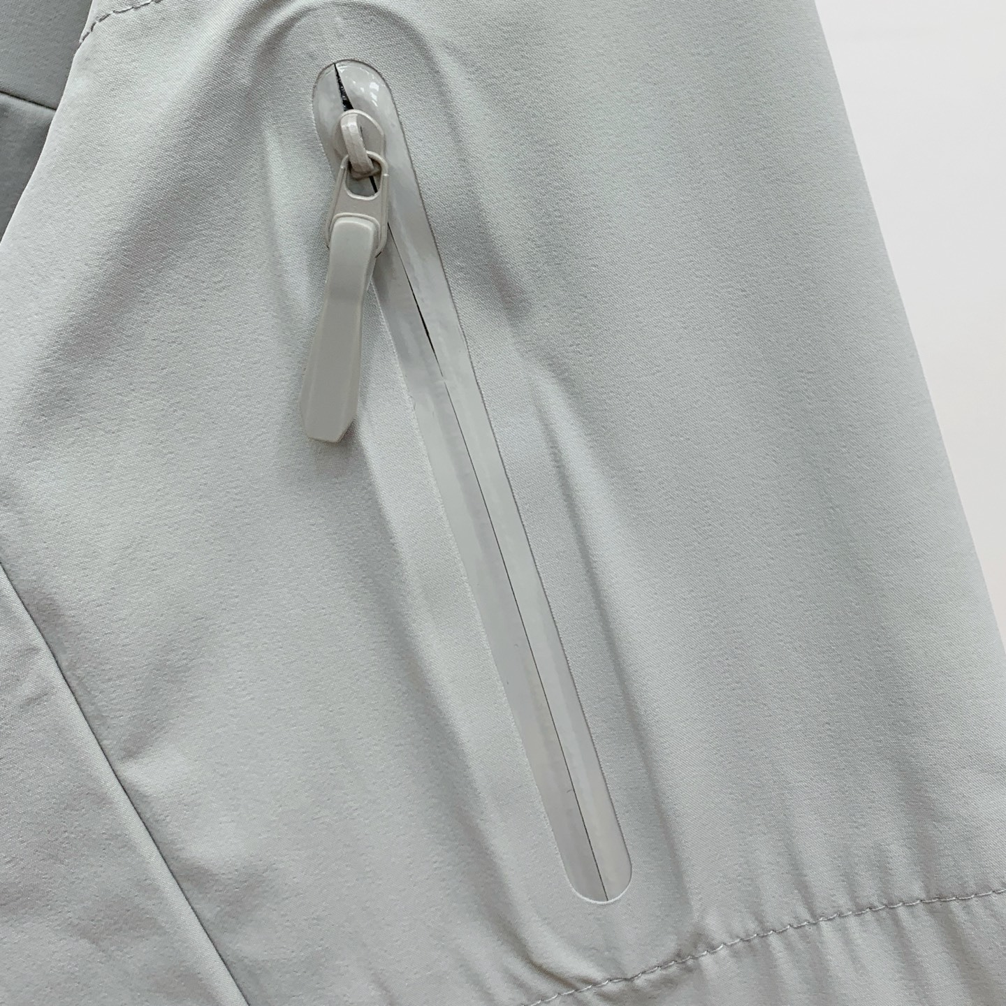 P【新品】始祖鸟渠道精品.2025ss春夏新款运动服夹克防晒服外套!防晒衣经典之余增添了与时俱进的时尚感