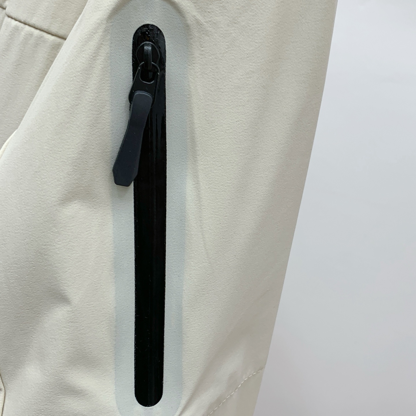 P【新品】始祖鸟渠道精品.2025ss春夏新款运动服夹克防晒服外套!防晒衣经典之余增添了与时俱进的时尚感