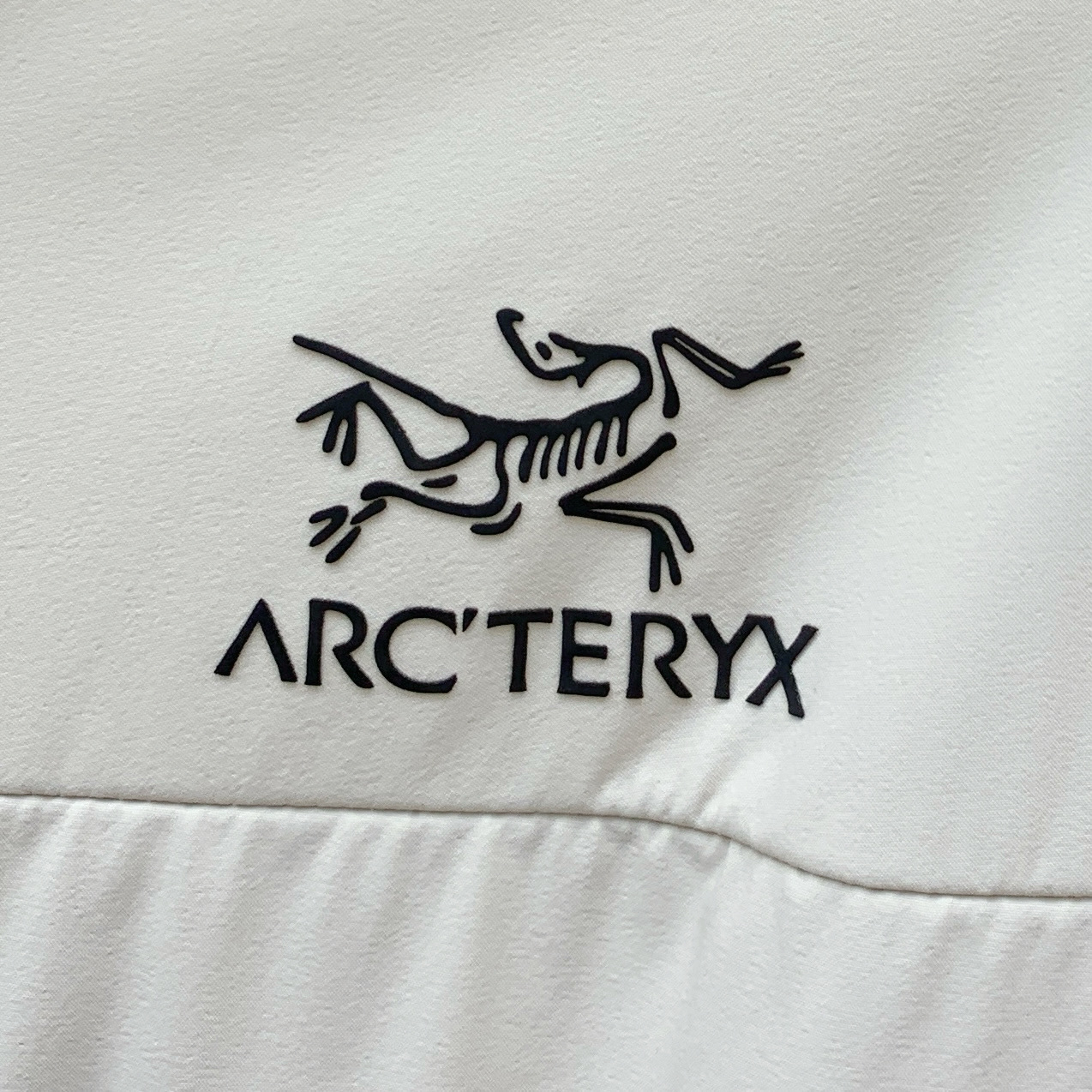 P【新品】始祖鸟渠道精品.2025ss春夏新款运动服夹克防晒服外套!防晒衣经典之余增添了与时俱进的时尚感