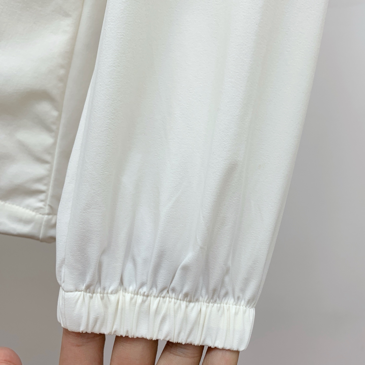 P【新品】始祖鸟渠道精品.2025ss春夏新款运动服夹克防晒服外套!防晒衣经典之余增添了与时俱进的时尚感