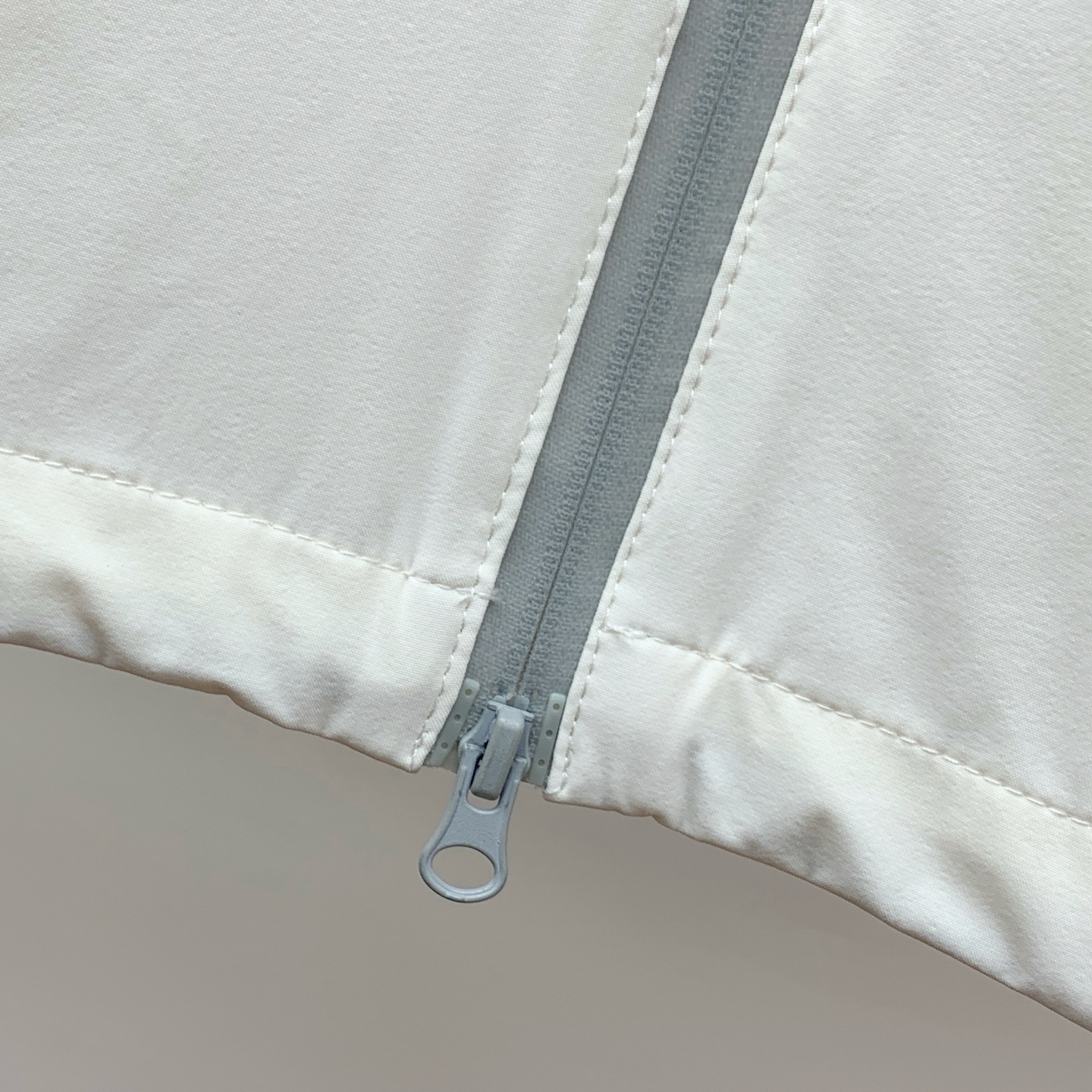 P【新品】始祖鸟渠道精品.2025ss春夏新款运动服夹克防晒服外套!防晒衣经典之余增添了与时俱进的时尚感