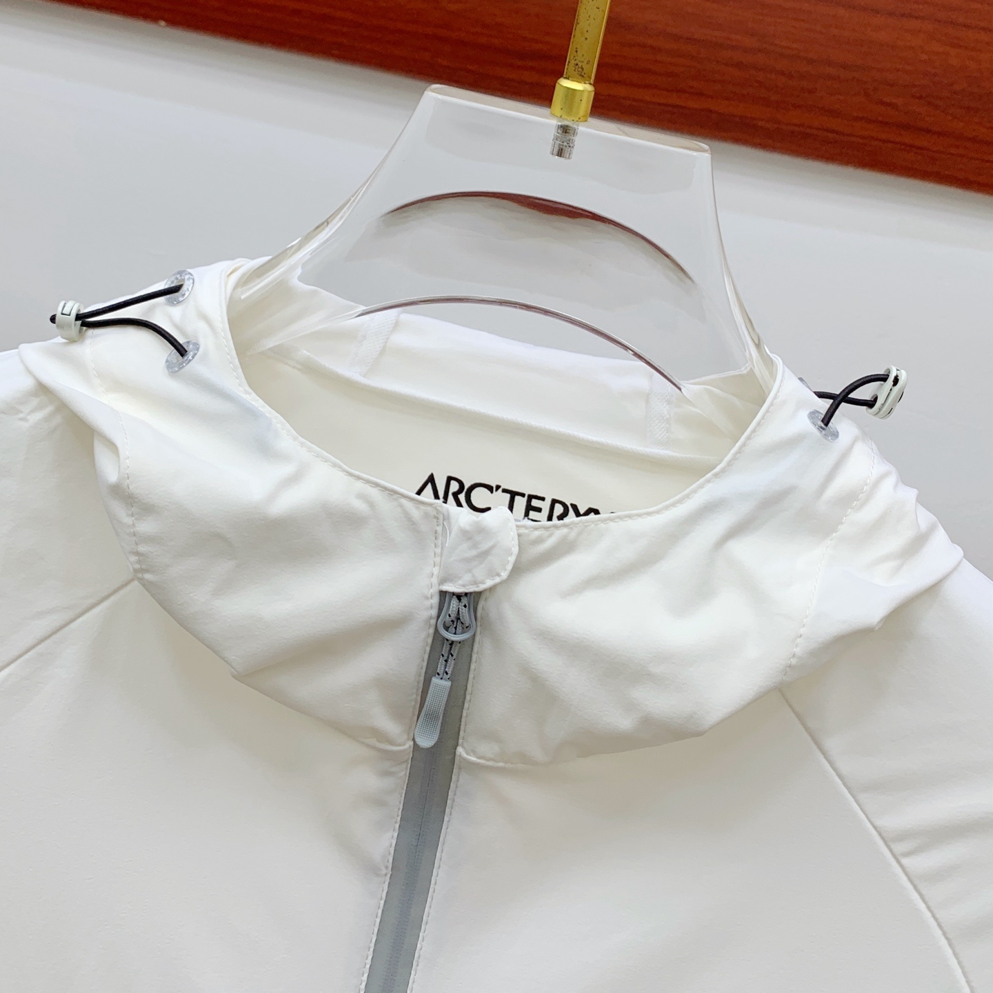 P【新品】始祖鸟渠道精品.2025ss春夏新款运动服夹克防晒服外套!防晒衣经典之余增添了与时俱进的时尚感