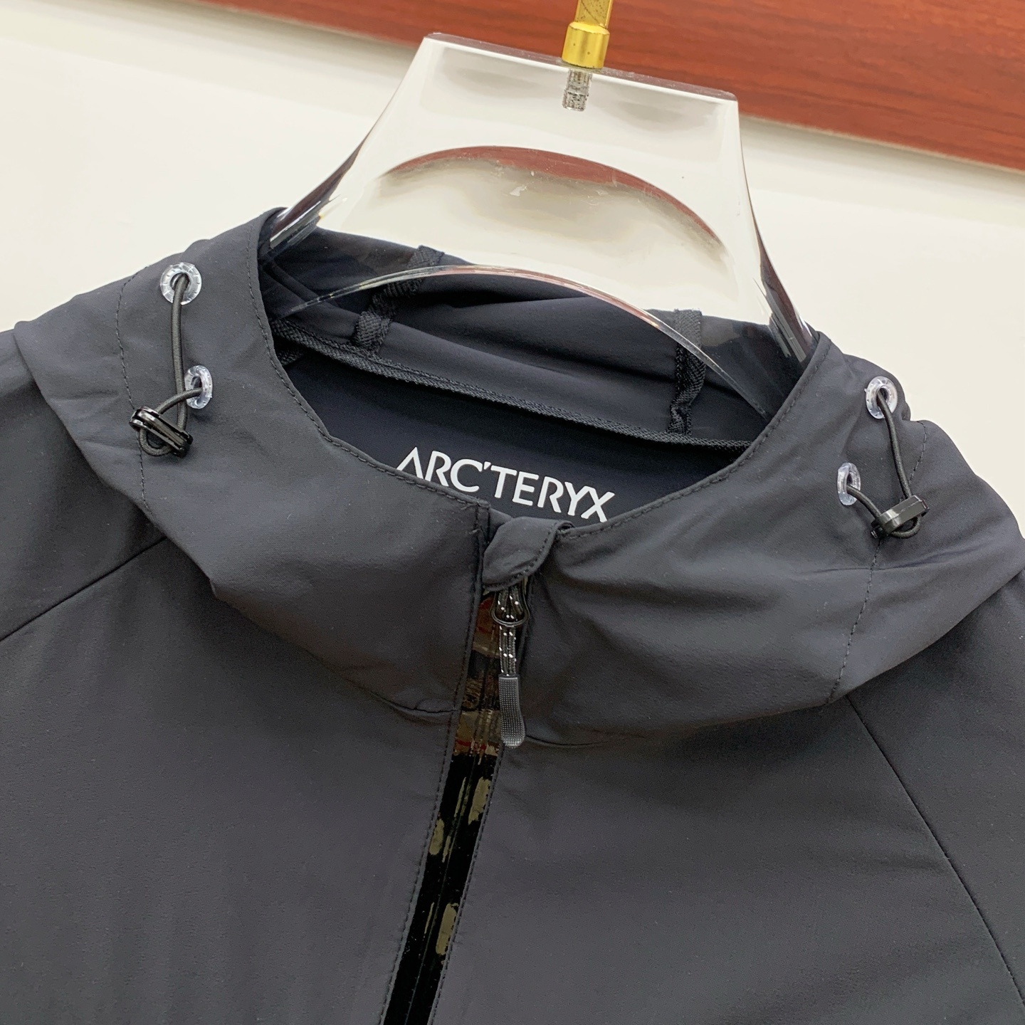 P【新品】始祖鸟渠道精品.2025ss春夏新款运动服夹克防晒服外套!防晒衣经典之余增添了与时俱进的时尚感