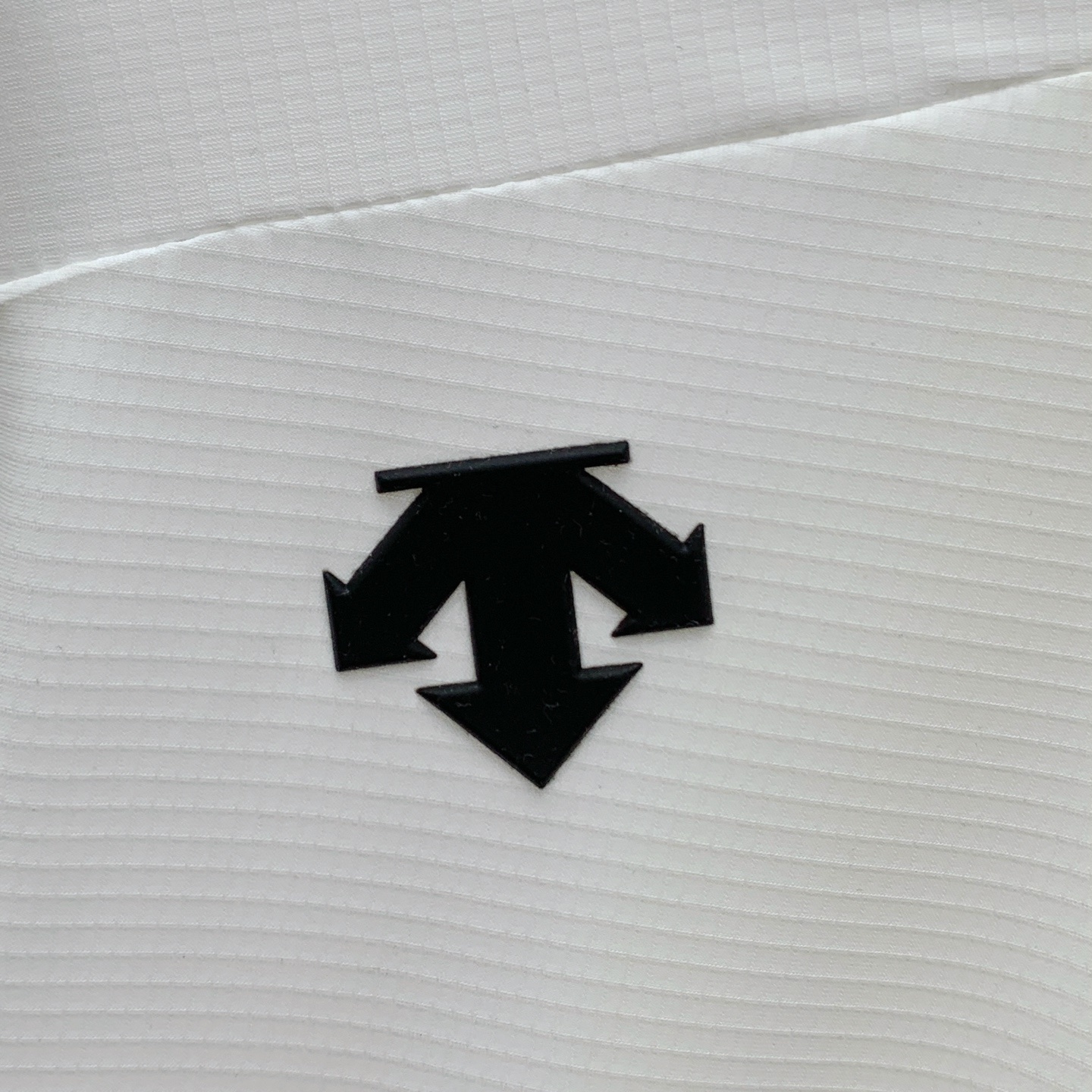 P【新品】迪桑特渠道精品.2025ss春夏新款运动服夹克防晒服外套!防晒衣经典之余增添了与时俱进的时尚感