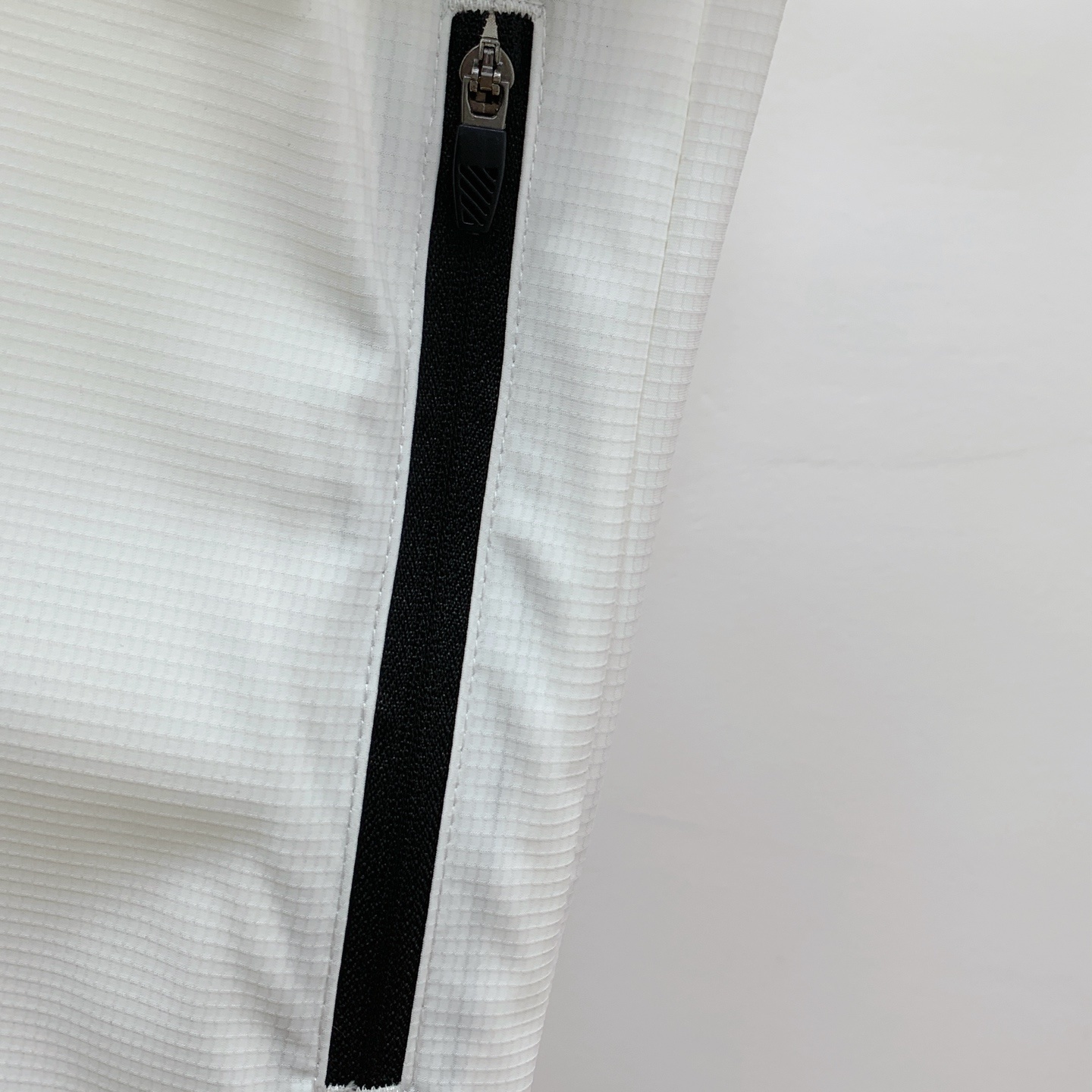 P【新品】迪桑特渠道精品.2025ss春夏新款运动服夹克防晒服外套!防晒衣经典之余增添了与时俱进的时尚感
