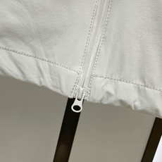 P【新品】始祖鸟渠道精品.2025ss春夏新款运动服夹克防晒服外套!防晒衣经典之余增添了与时俱进的时尚感 P【新品】始祖鸟渠道精品.2025ss春夏新款运动服夹克防晒服外套!防晒衣经典之余增添了与时俱进的时尚感