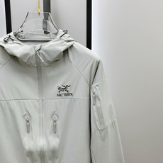 P【新品】始祖鸟渠道精品.2025ss春夏新款运动服夹克防晒服外套!防晒衣经典之余增添了与时俱进的时尚感 P【新品】始祖鸟渠道精品.2025ss春夏新款运动服夹克防晒服外套!防晒衣经典之余增添了与时俱进的时尚感