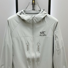 P【新品】始祖鸟渠道精品.2025ss春夏新款运动服夹克防晒服外套!防晒衣经典之余增添了与时俱进的时尚感 P【新品】始祖鸟渠道精品.2025ss春夏新款运动服夹克防晒服外套!防晒衣经典之余增添了与时俱进的时尚感