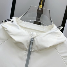 P【新品】始祖鸟渠道精品.2025ss春夏新款运动服夹克防晒服外套!防晒衣经典之余增添了与时俱进的时尚感 P【新品】始祖鸟渠道精品.2025ss春夏新款运动服夹克防晒服外套!防晒衣经典之余增添了与时俱进的时尚感